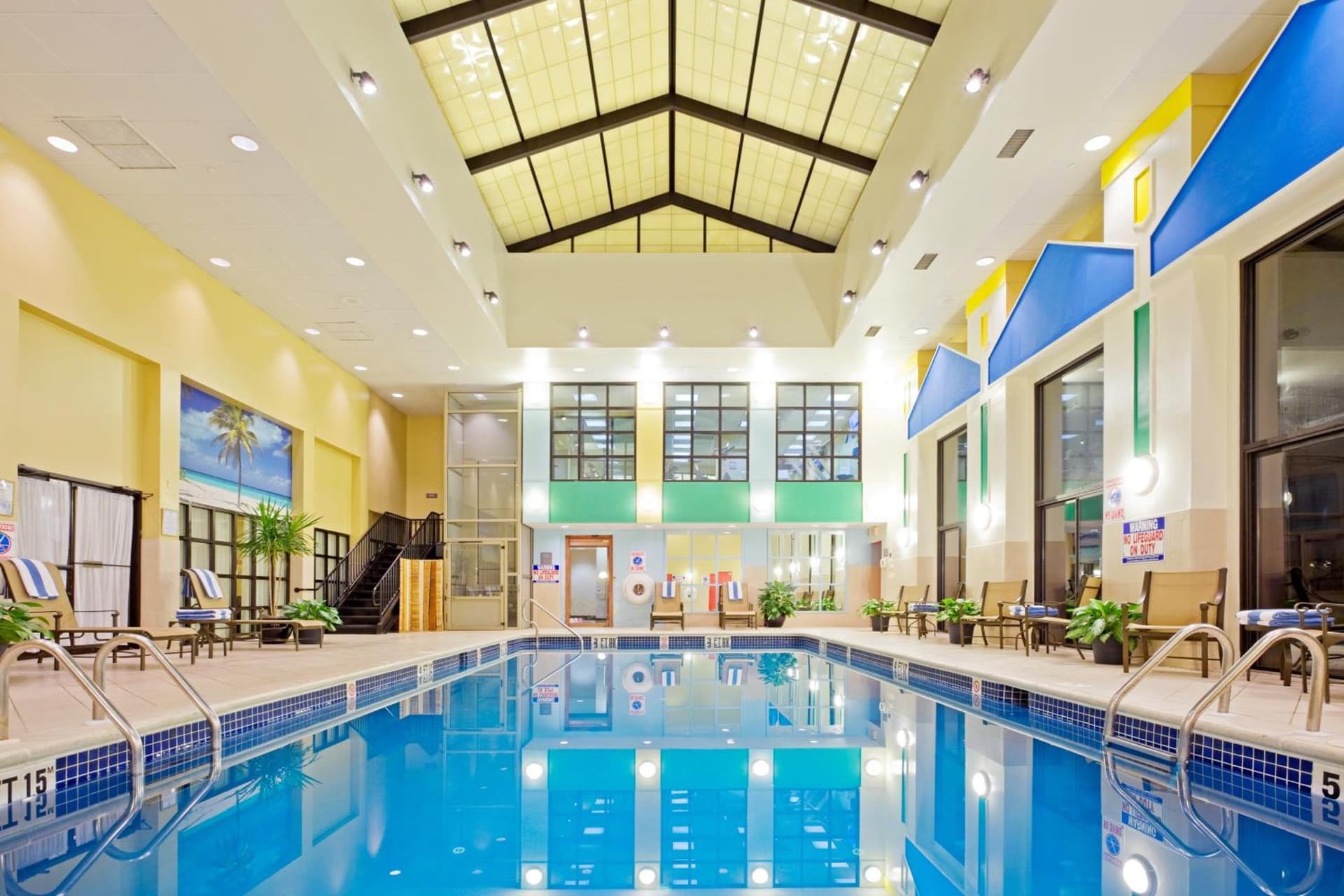 Crowne Plaza Englewood by IHG interior in Englewood, NJ — gallery photo 2