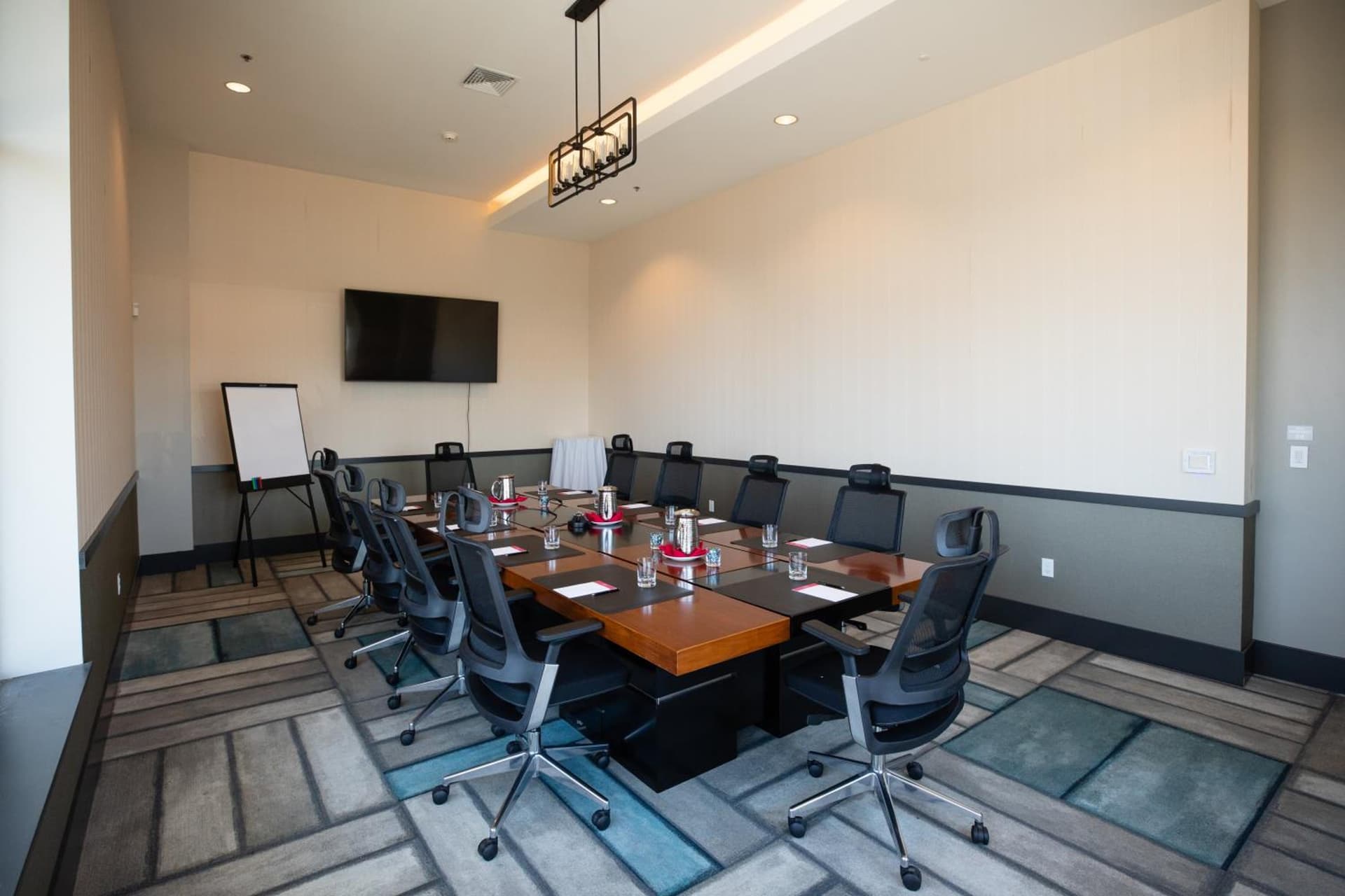 Hotel Indigo Seattle Everett Waterfront Place by IHG gallery photo in Everett, WA — image 85