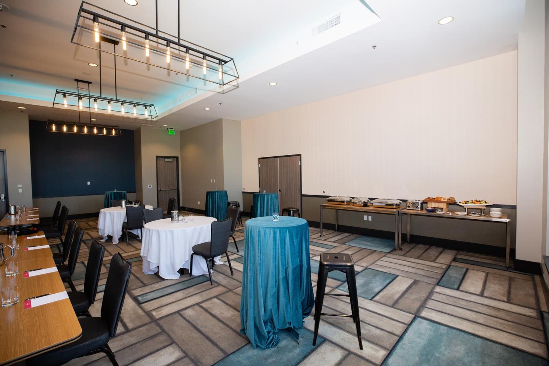 Hotel Indigo Seattle Everett Waterfront Place by IHG gallery photo in Everett, WA — image 23