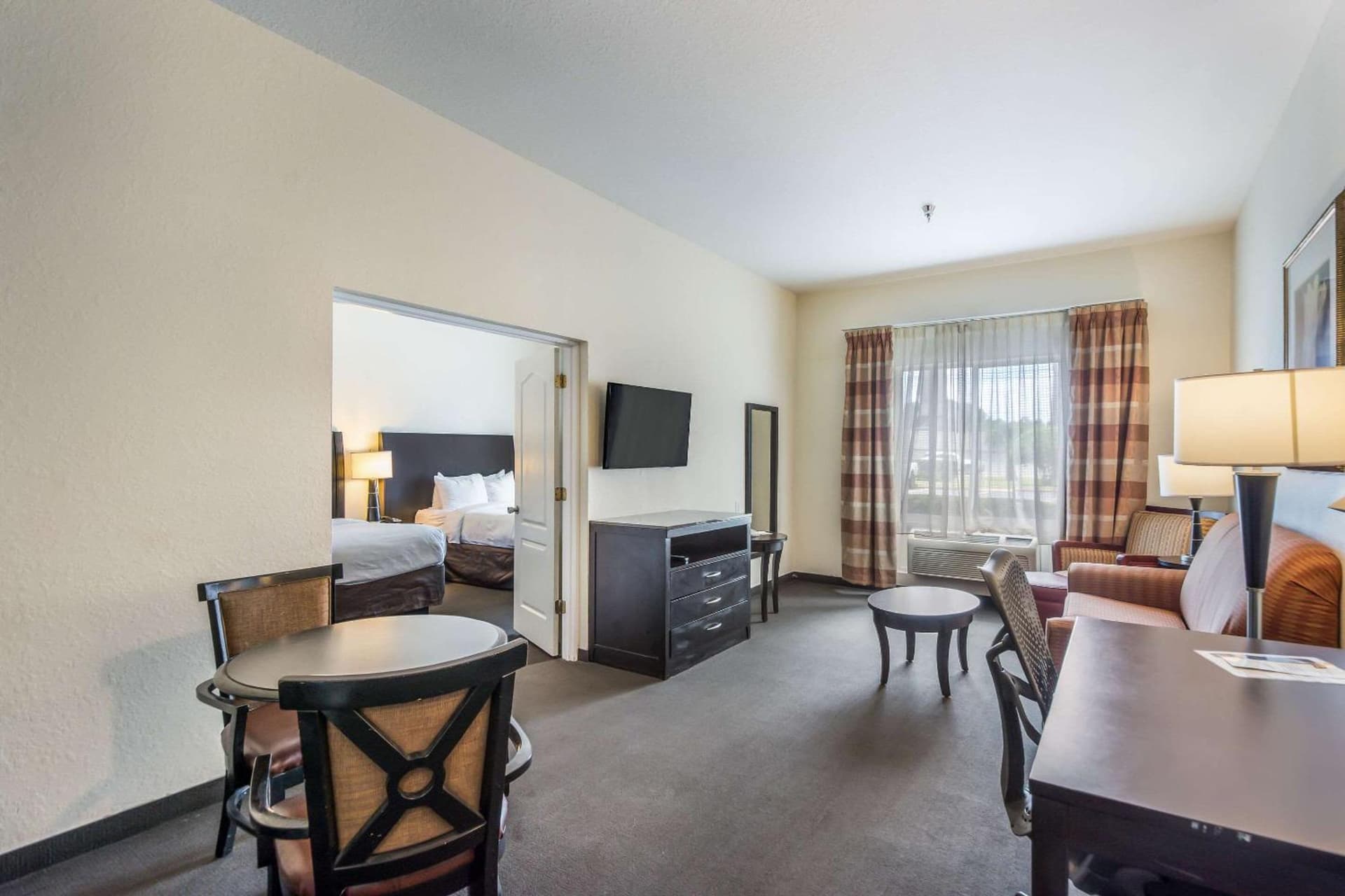 Clarion Inn & Suites Central Clearwater Beach gallery photo in Clearwater, FL — image 69