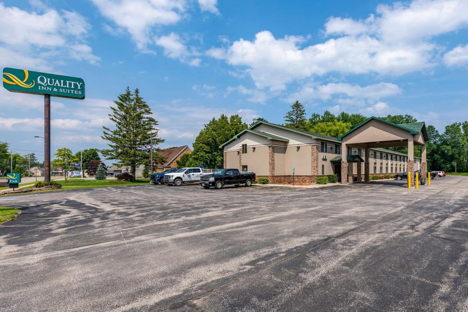 Quality Inn & Suites Marinette featured exterior or lobby in Marinette, WI — similar hotel