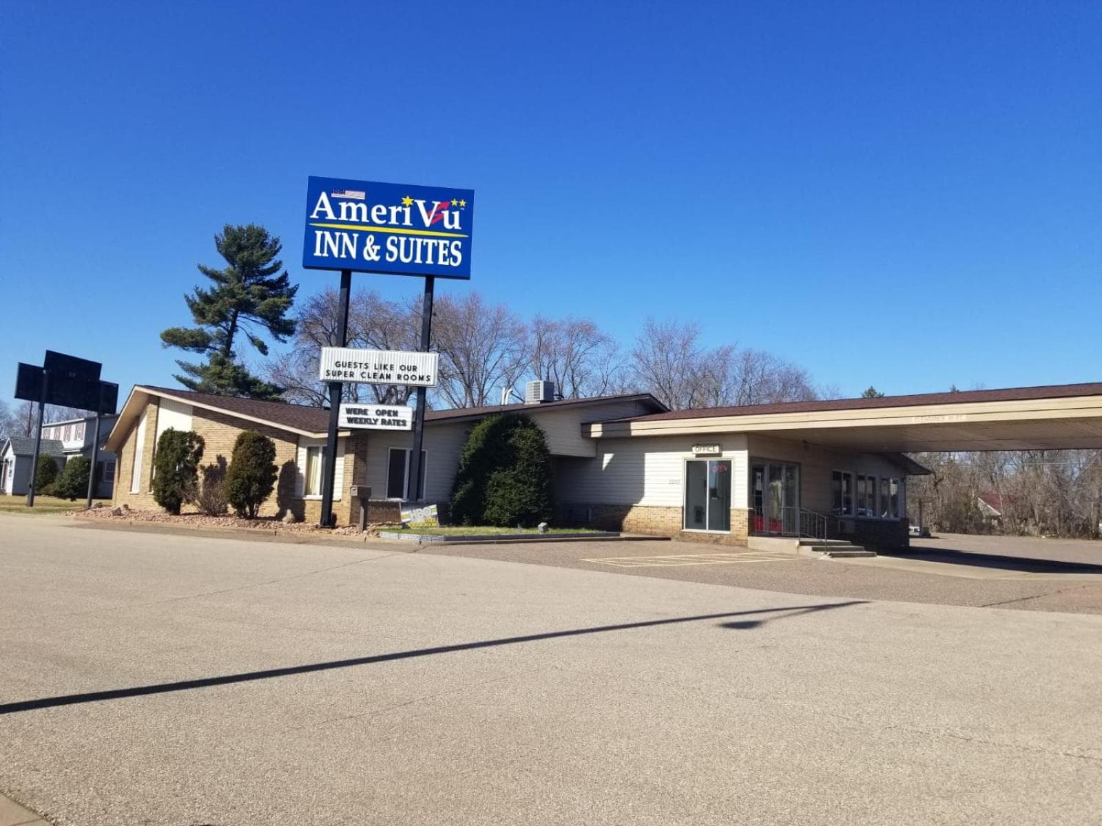 Amerivu Inn & Suites — hotel in Eau Claire, Wisconsin