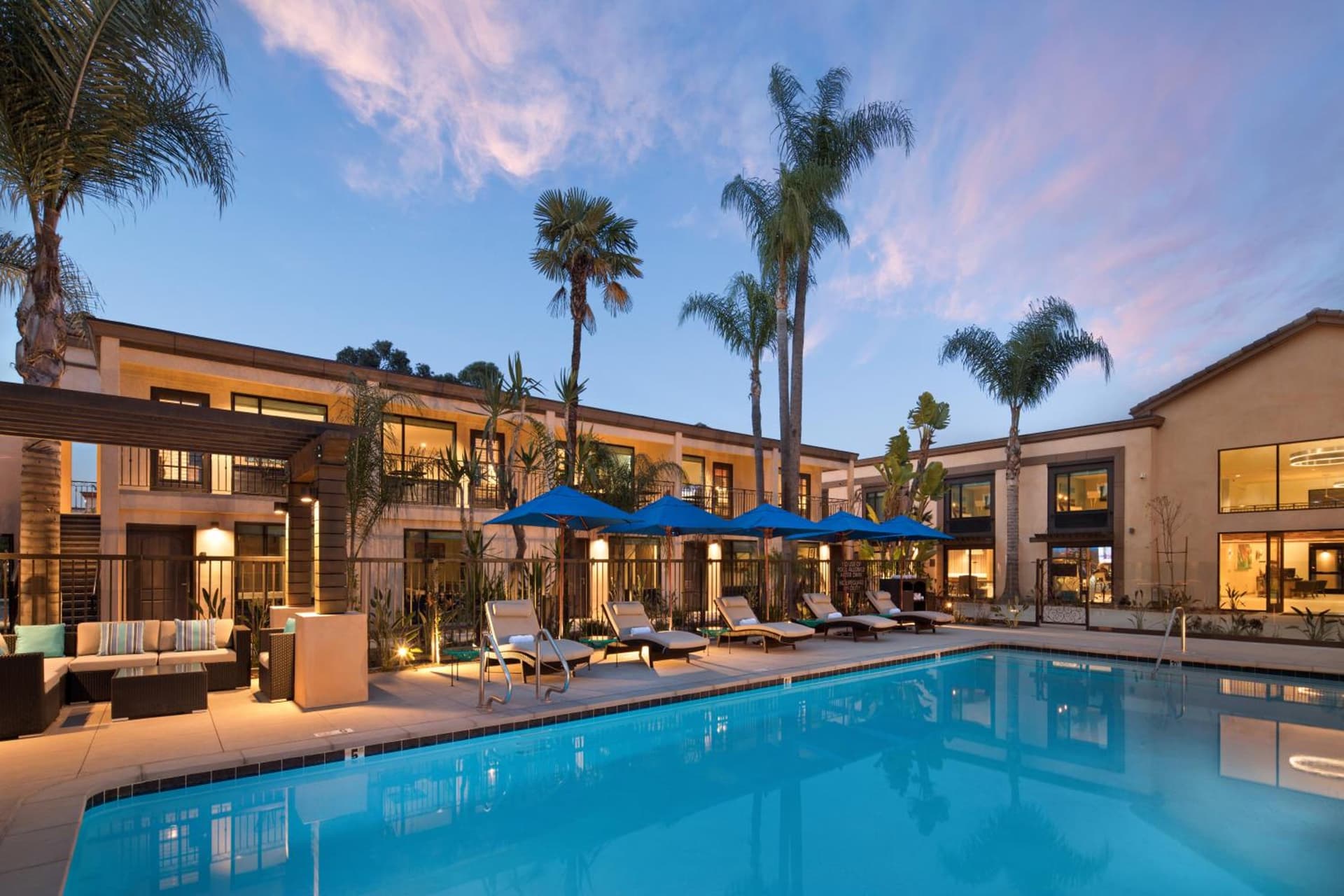 The Cove Hotel property views in Long Beach, CA — gallery photo 3
