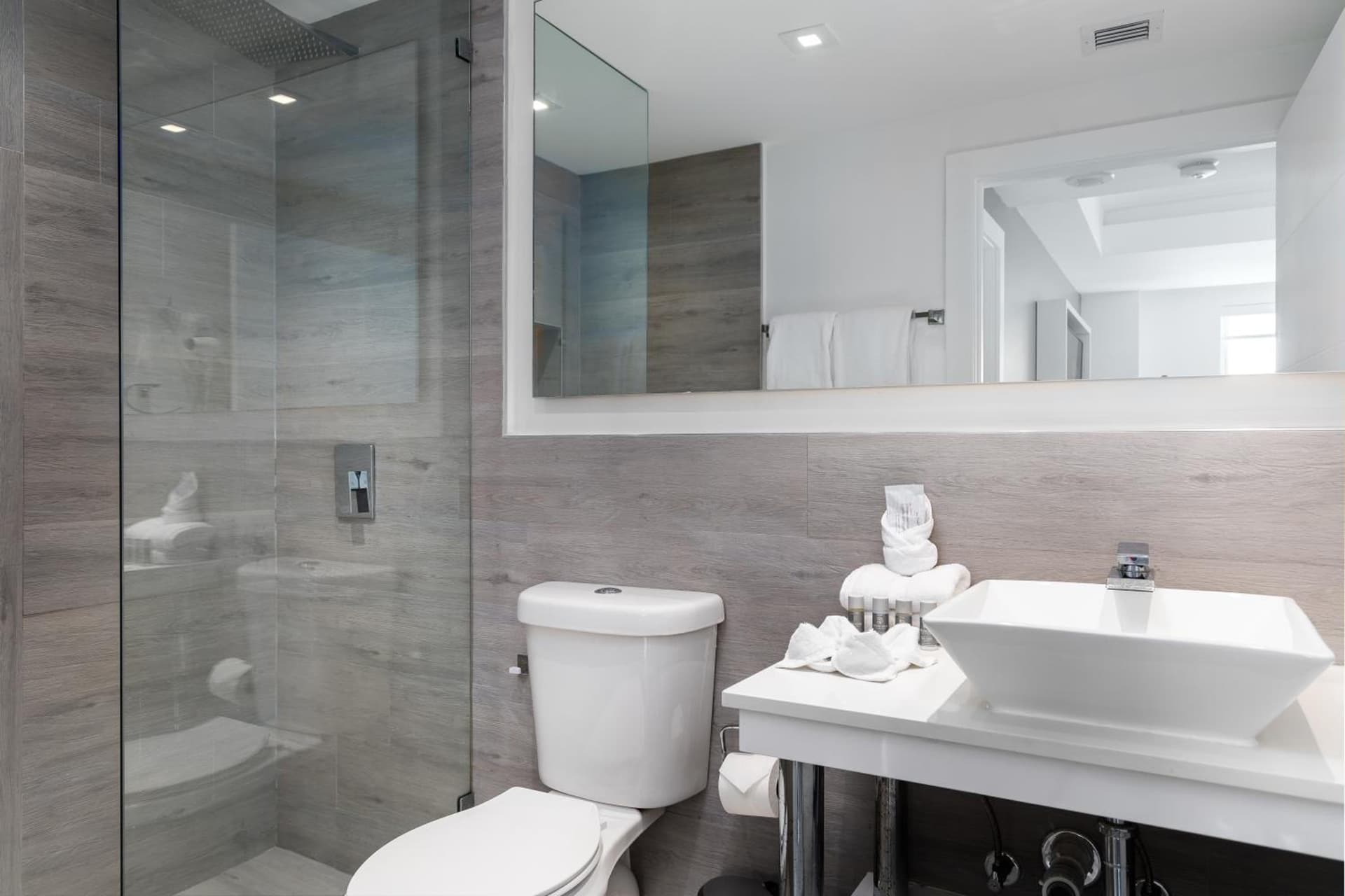 Fortune House Hotel Suites gallery photo in Miami, FL — image 22