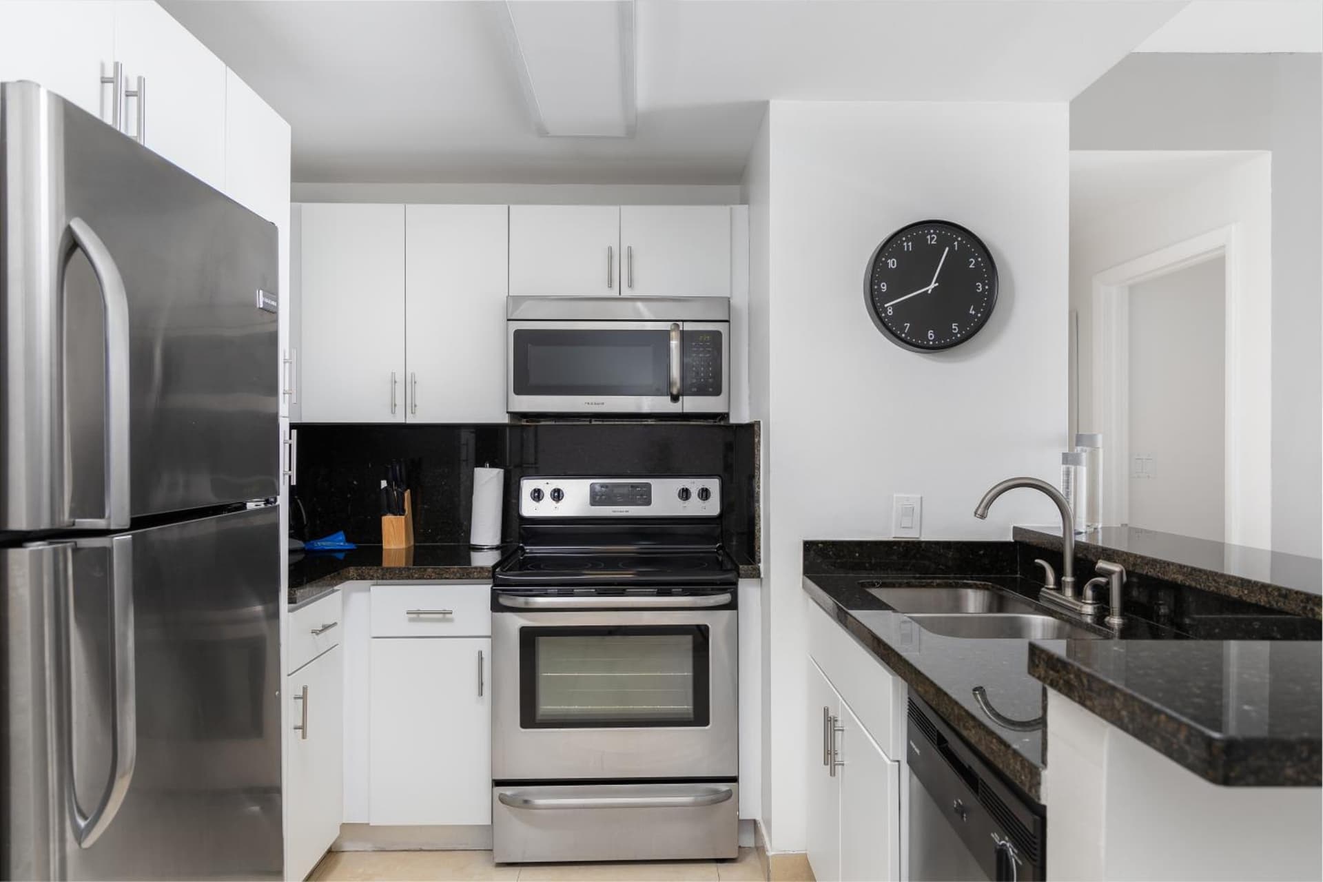 Fortune House Hotel Suites gallery photo in Miami, FL — image 36