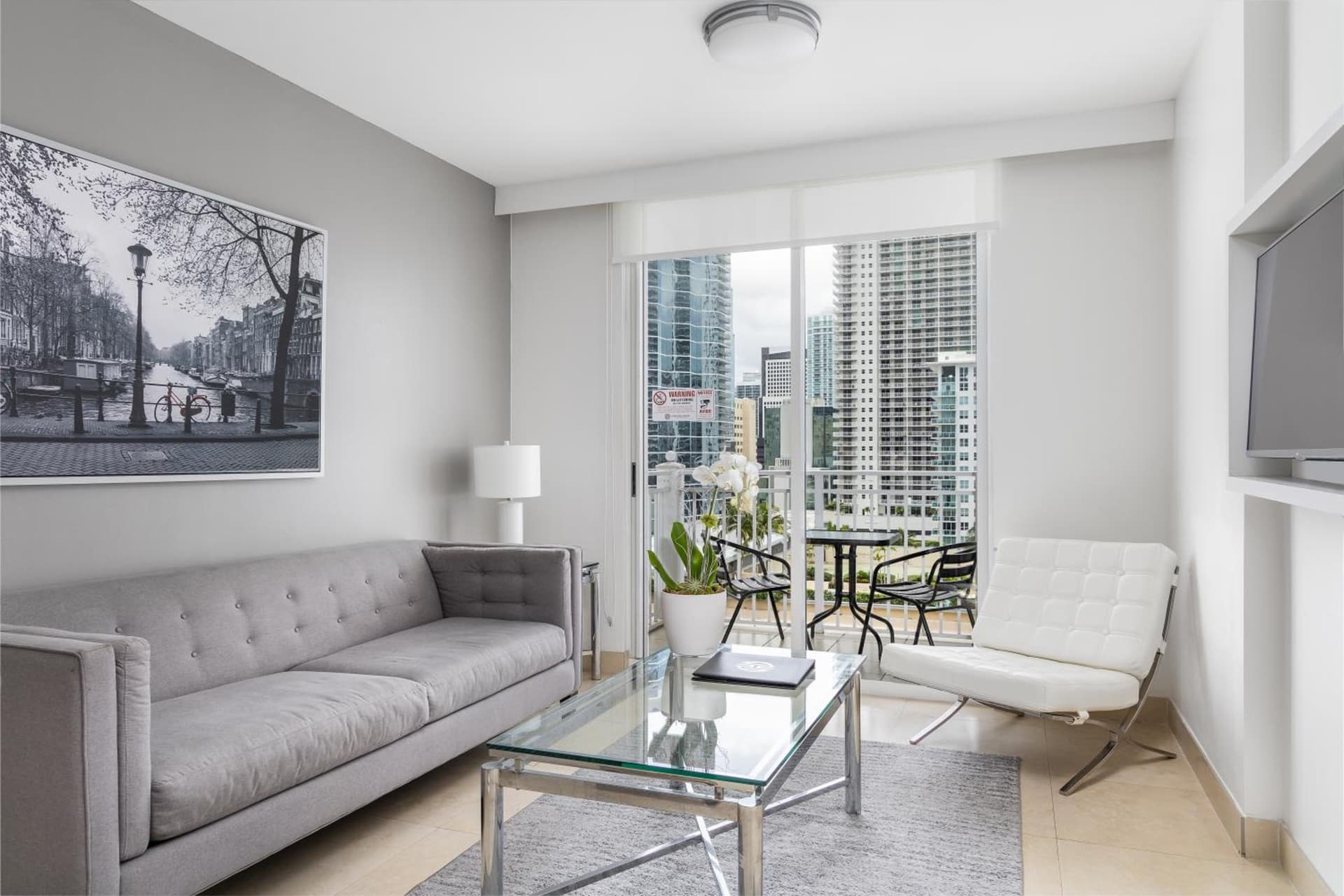Fortune House Hotel Suites gallery photo in Miami, FL — image 96