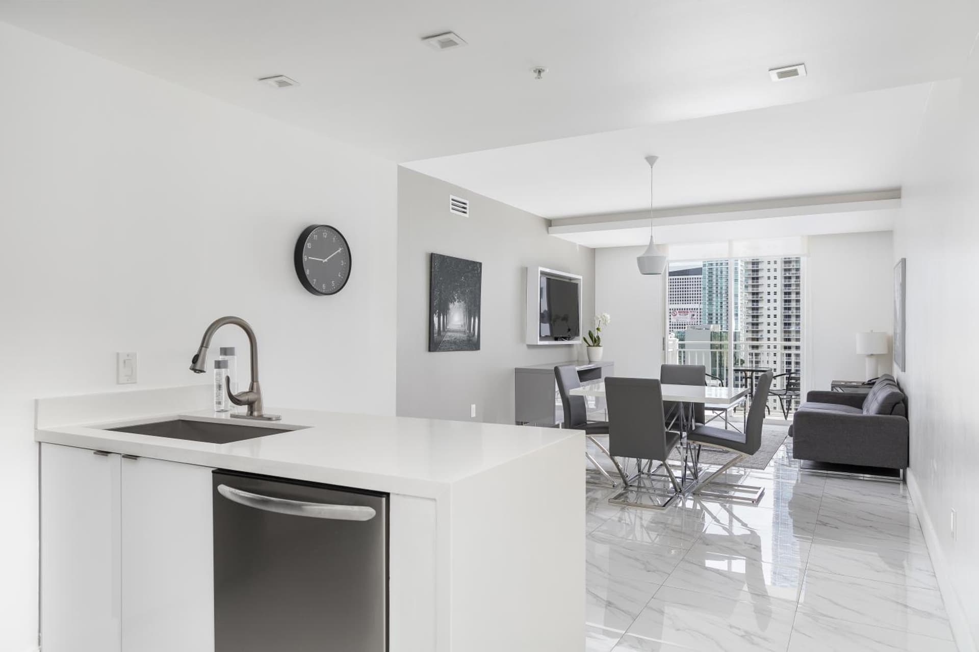 Fortune House Hotel Suites property views in Miami, FL — gallery photo 3