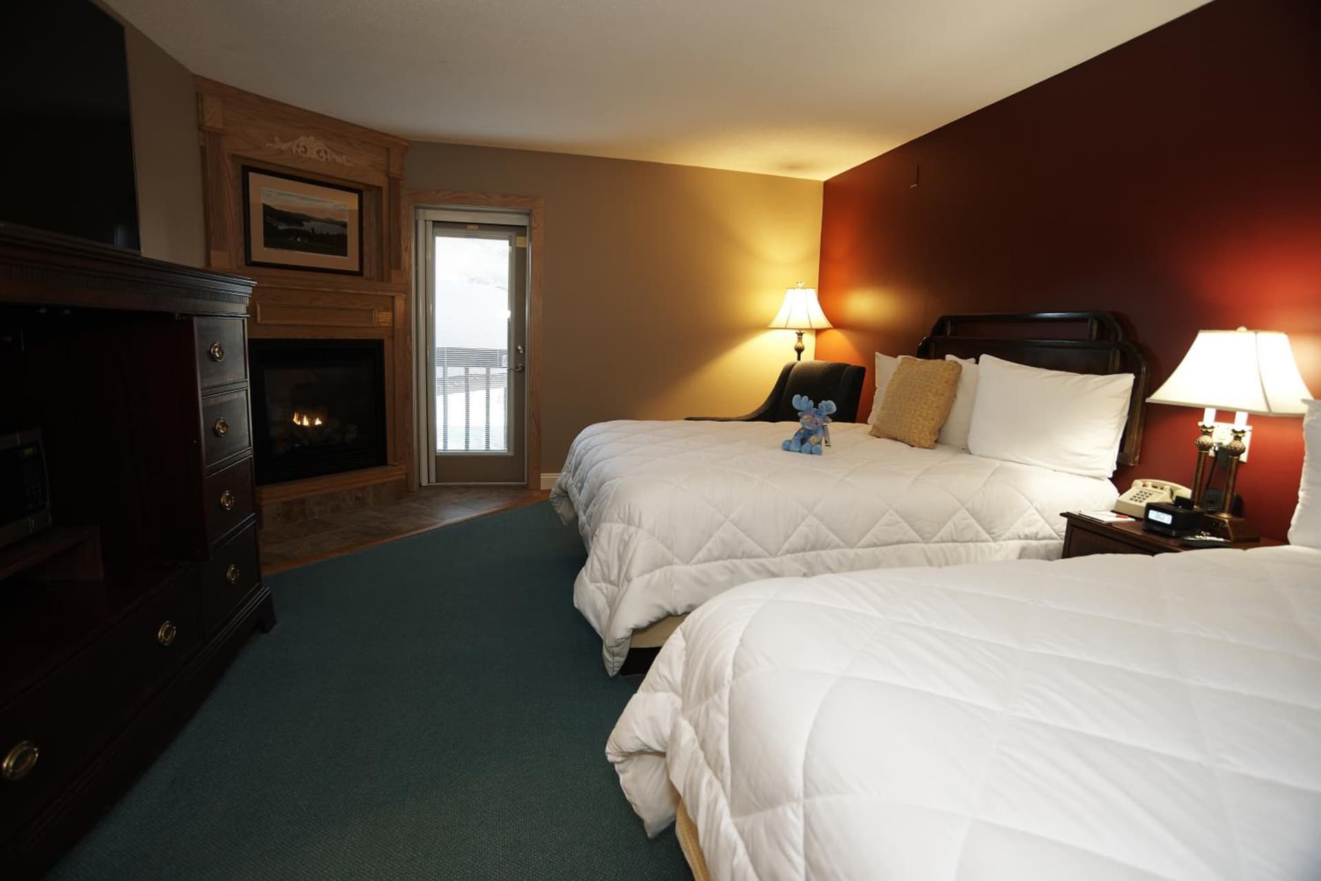 Fireside Inn & Suites Gilford gallery photo in Gilford — image 117