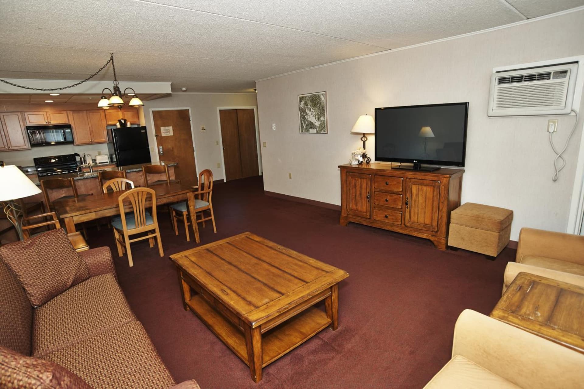 Fireside Inn & Suites Gilford gallery photo in Gilford — image 84