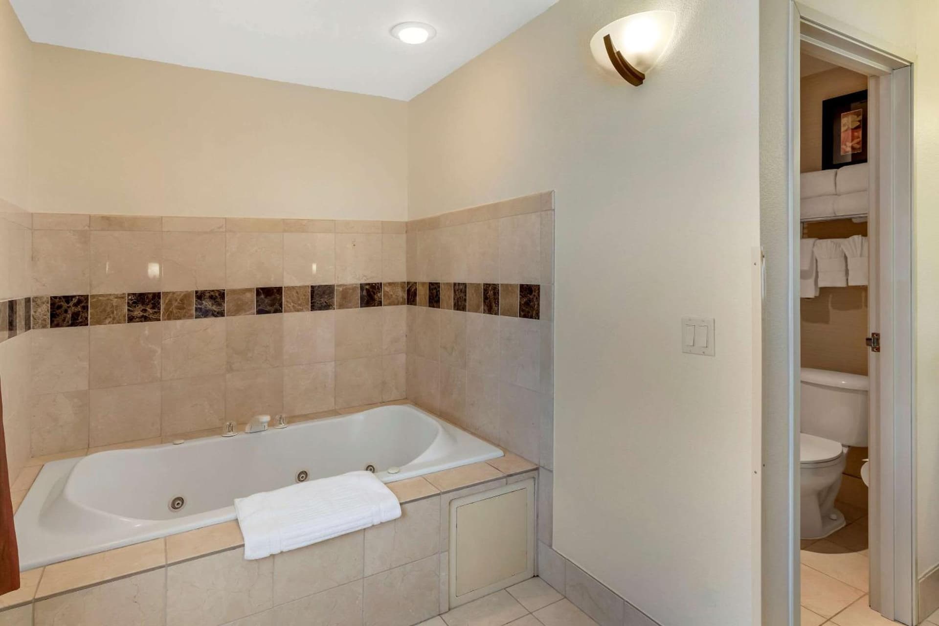 Comfort Suites Denver Tech Center gallery photo in Centennial, CO — image 26