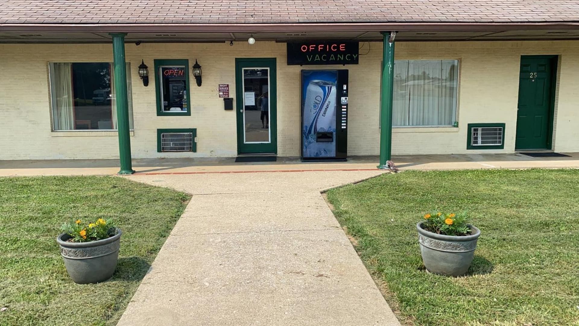 Royal Inn — hotel in Albany, Kentucky