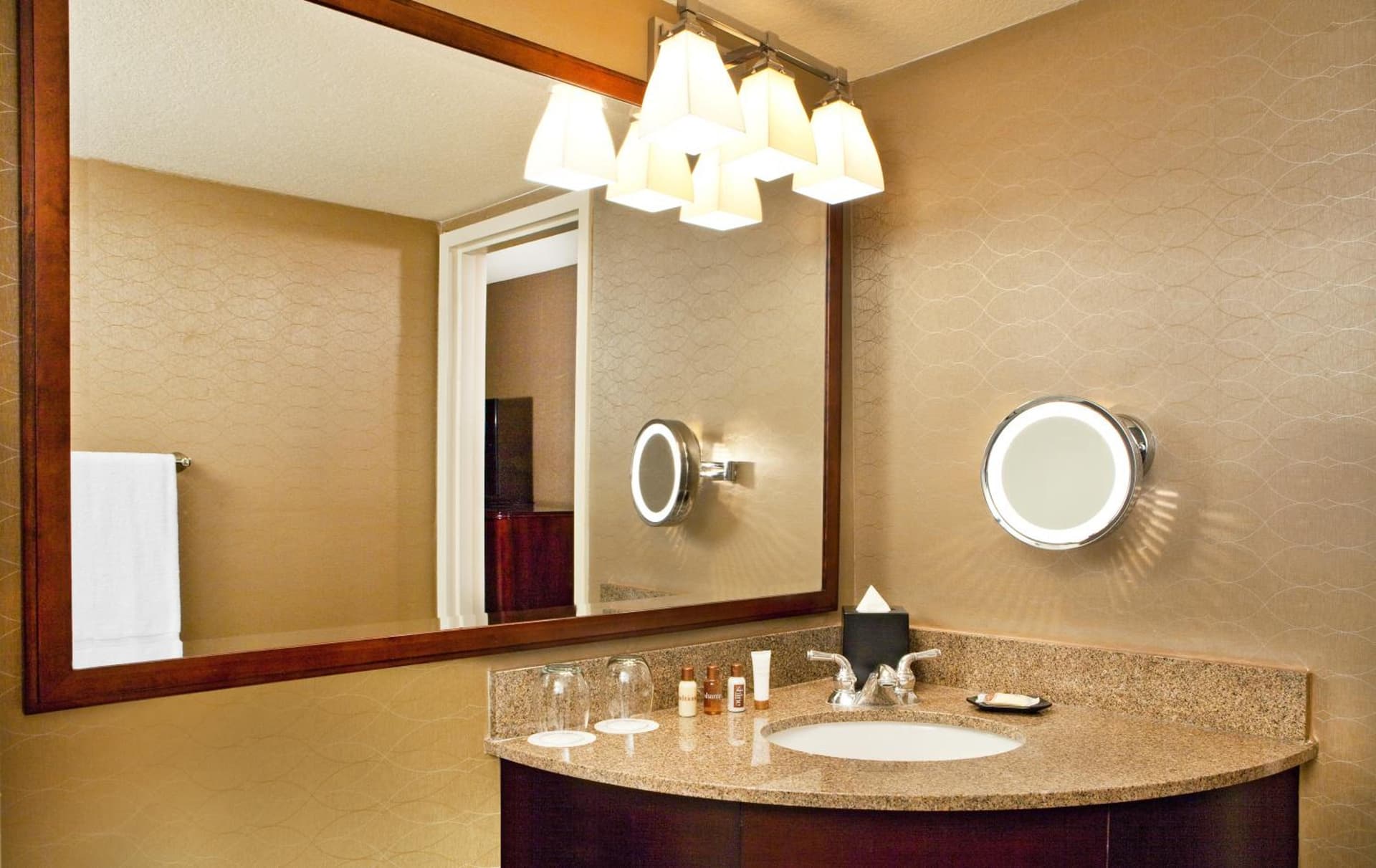 Wyndham Phoenix Airport - Tempe gallery photo in Tempe, AZ — image 6
