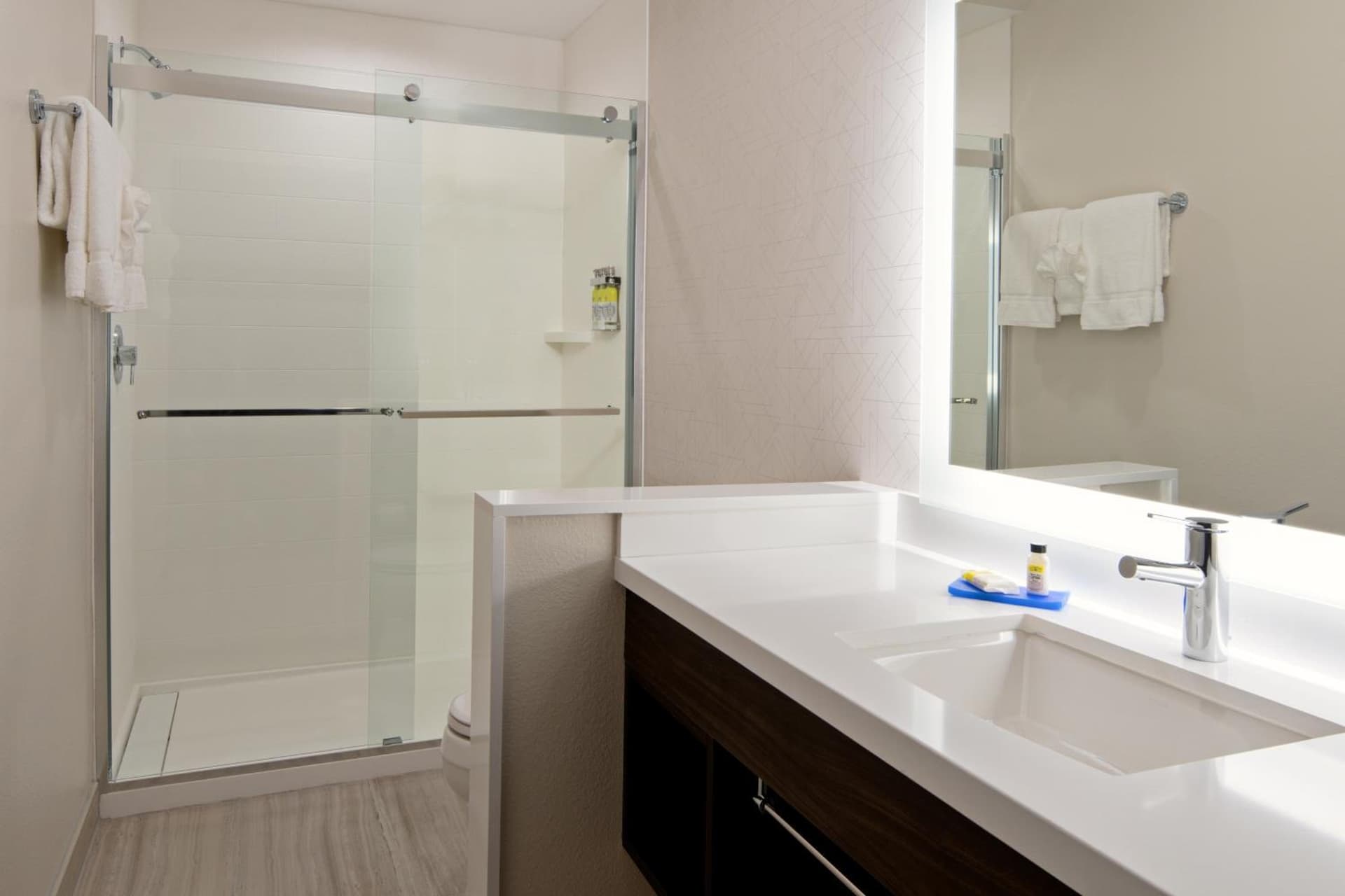 Holiday Inn Express & Suites - Valencia - Santa Clarita by IHG gallery photo in Valencia, CA — image 70