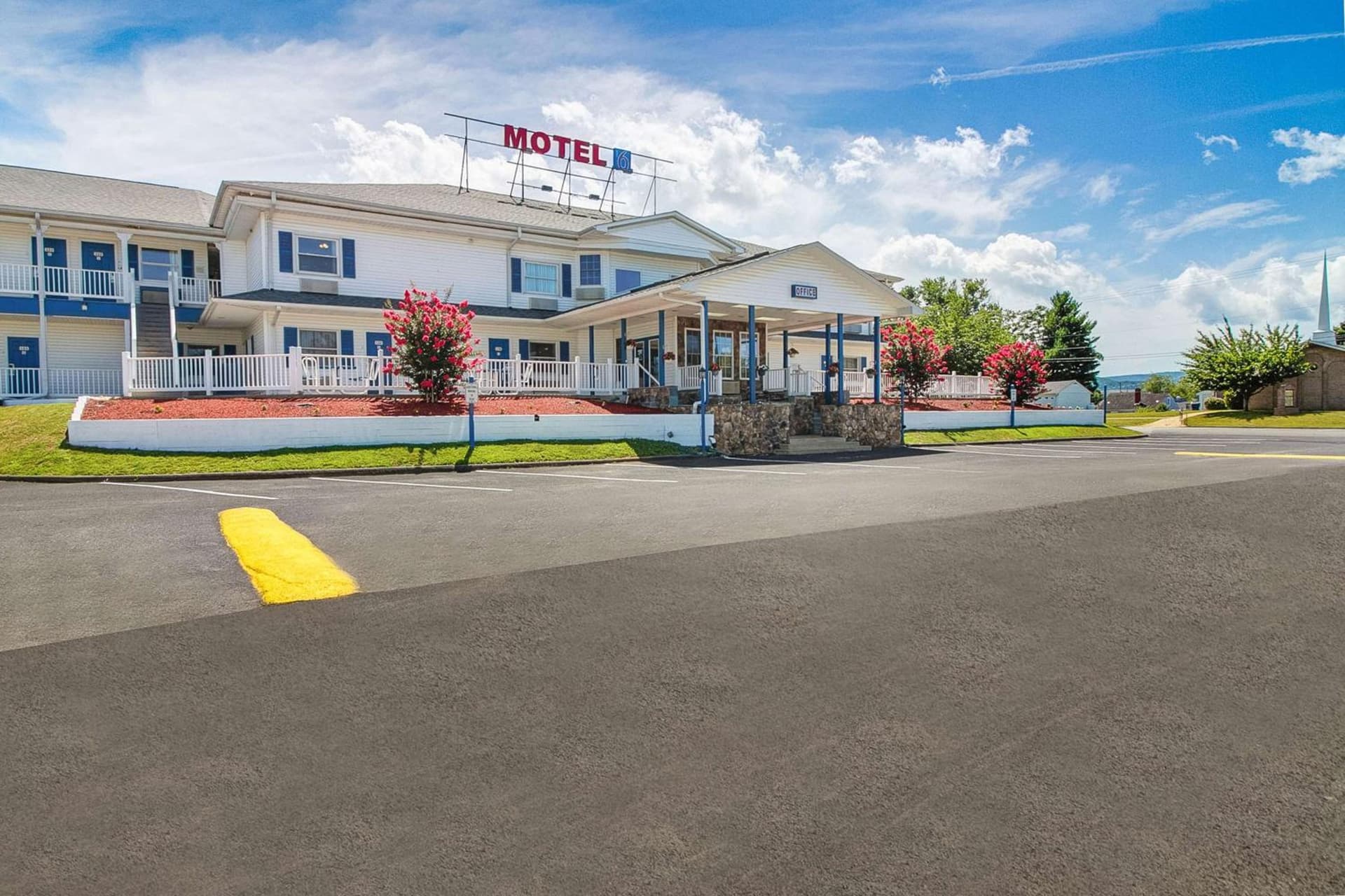 Motel 6-Front Royal, VA interior in Front Royal, VA — gallery photo 2