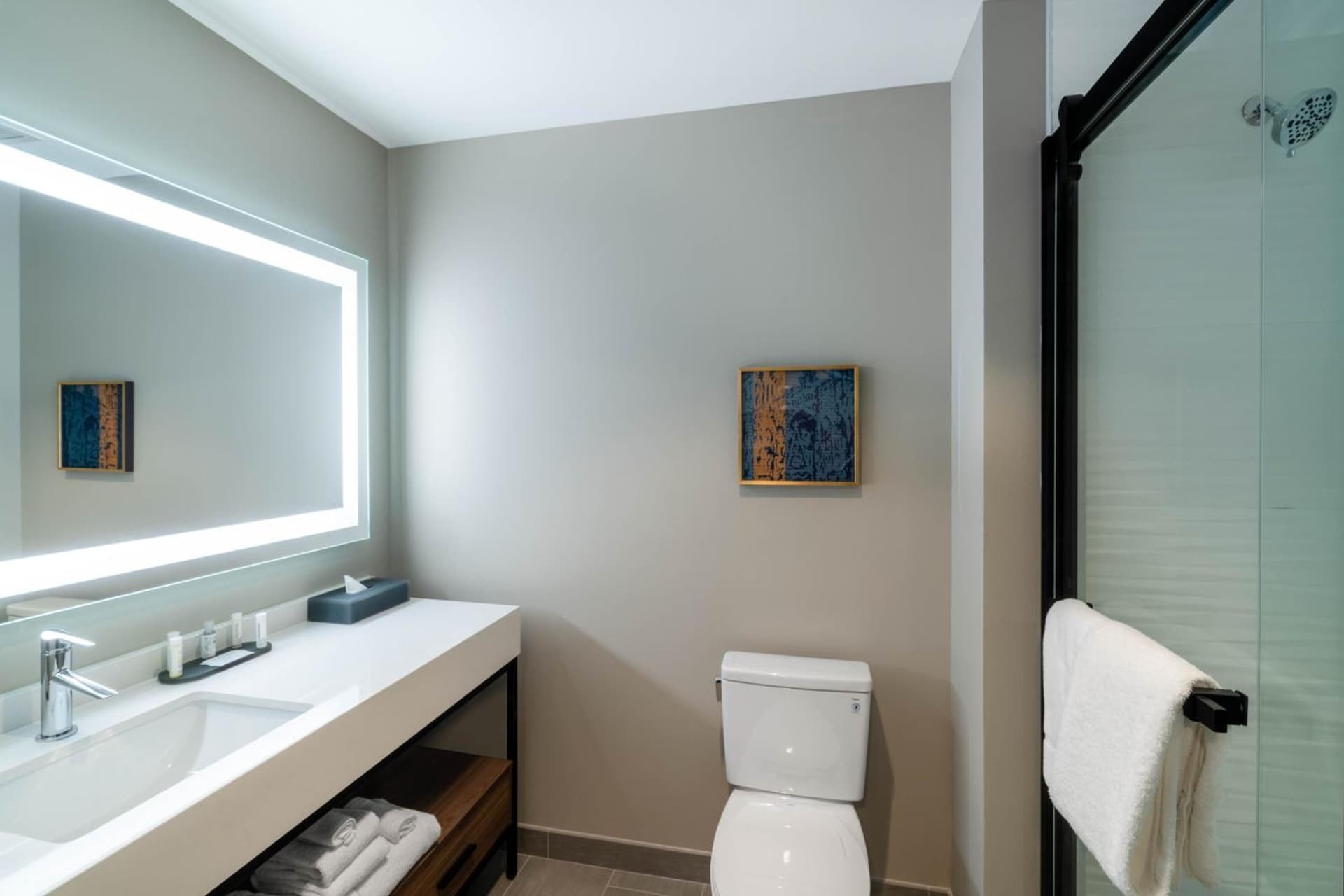 La Quinta Inn & Suites by Wyndham Nashville Downtown Stadium gallery photo in Nashville, TN — image 51