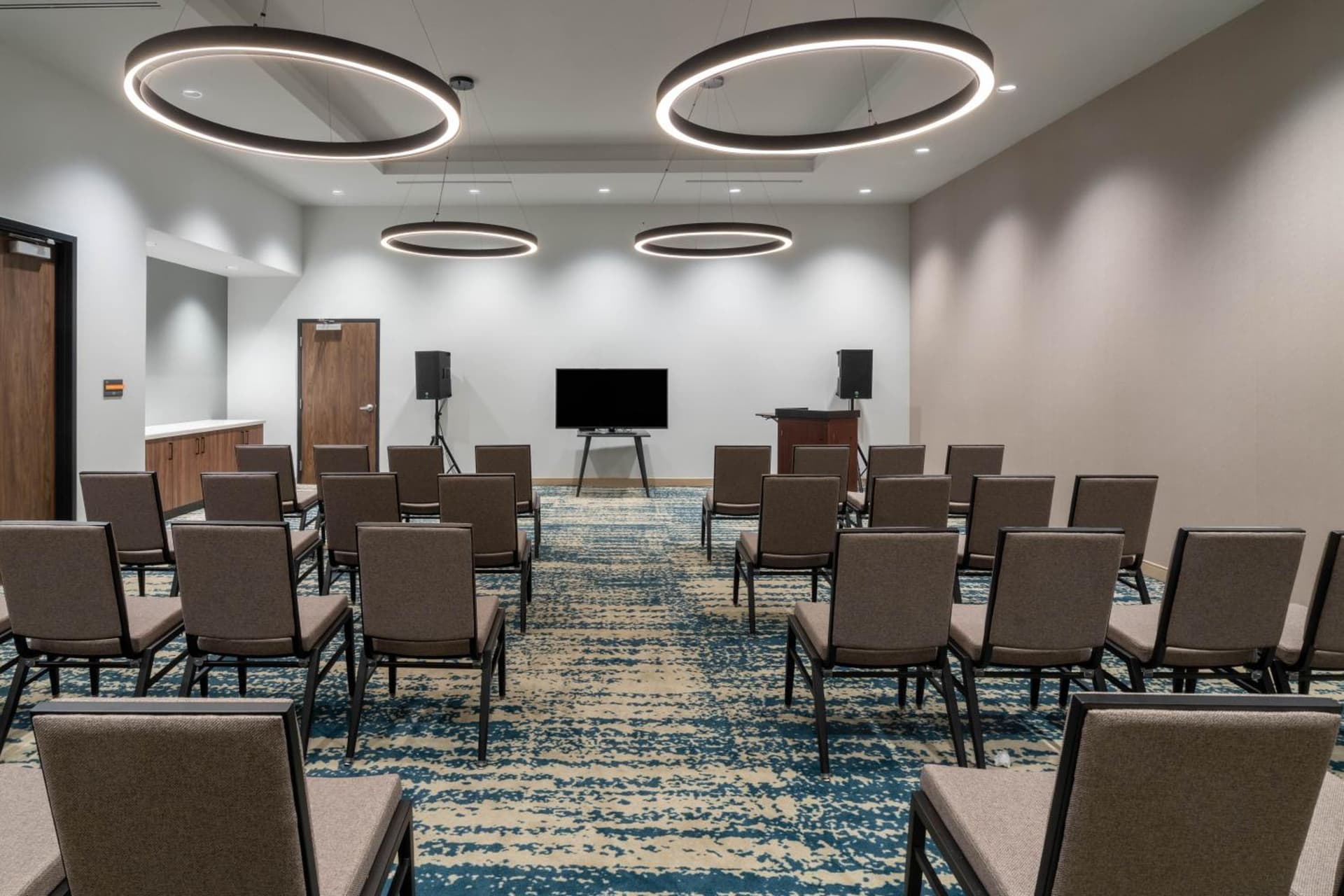 La Quinta Inn & Suites by Wyndham Nashville Downtown Stadium gallery photo in Nashville, TN — image 30