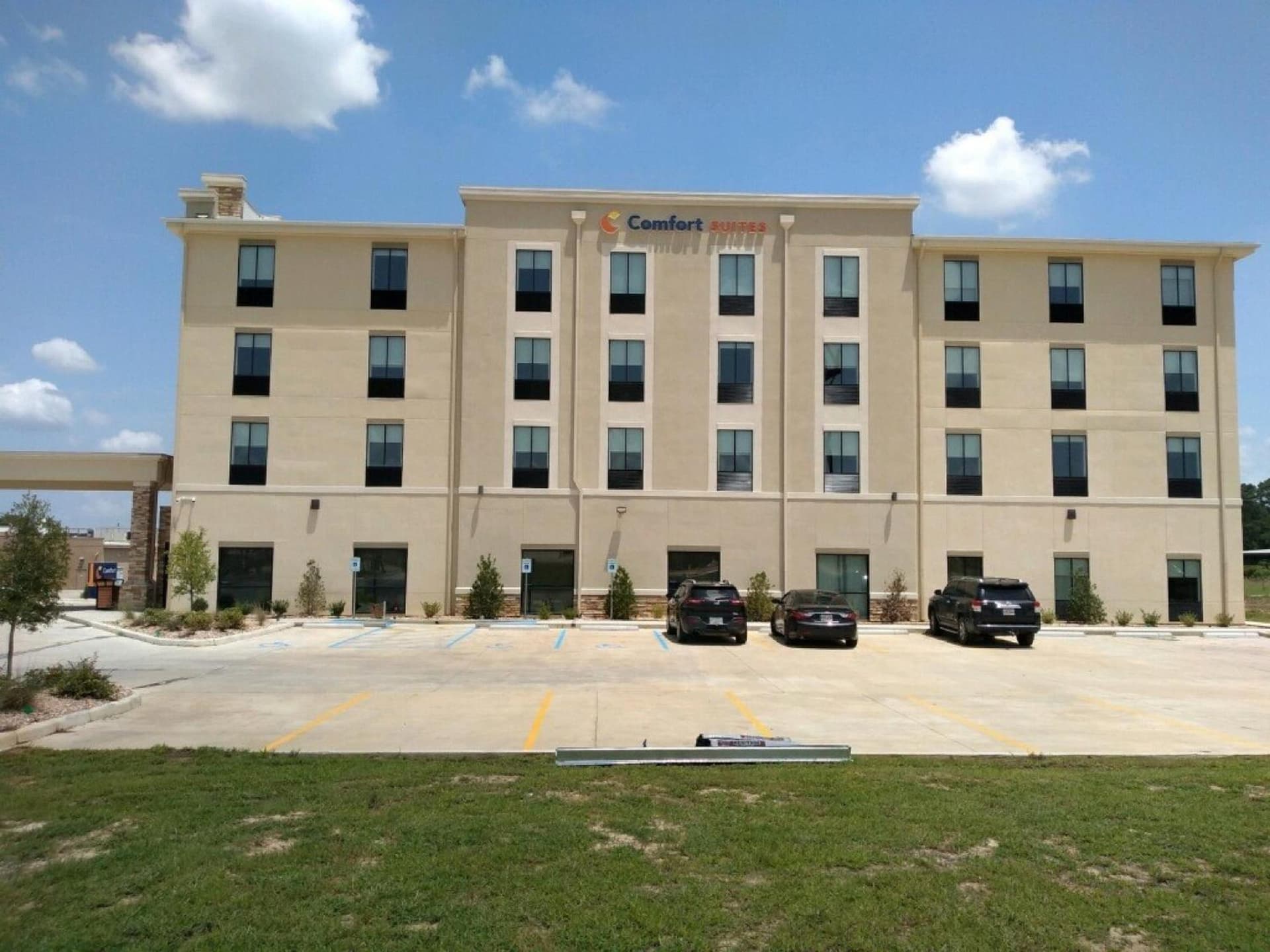 Comfort Suites West Monroe near Ike Hamilton Expo Center featured exterior or lobby in West Monroe, LA — similar hotel