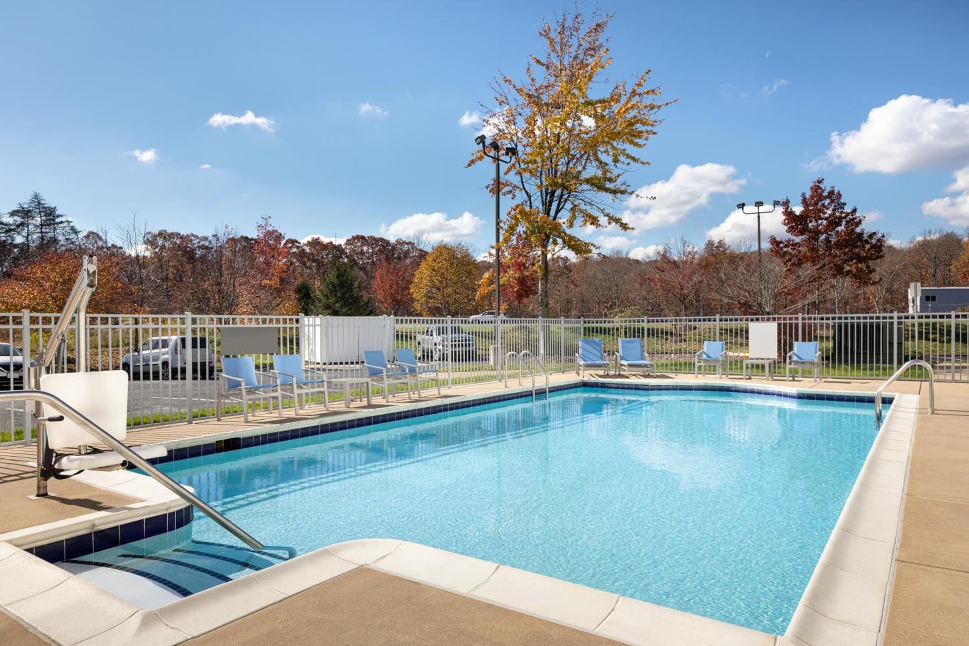 Holiday Inn Express Dumfries-Quantico by IHG interior in Dumfries, VA — gallery photo 2