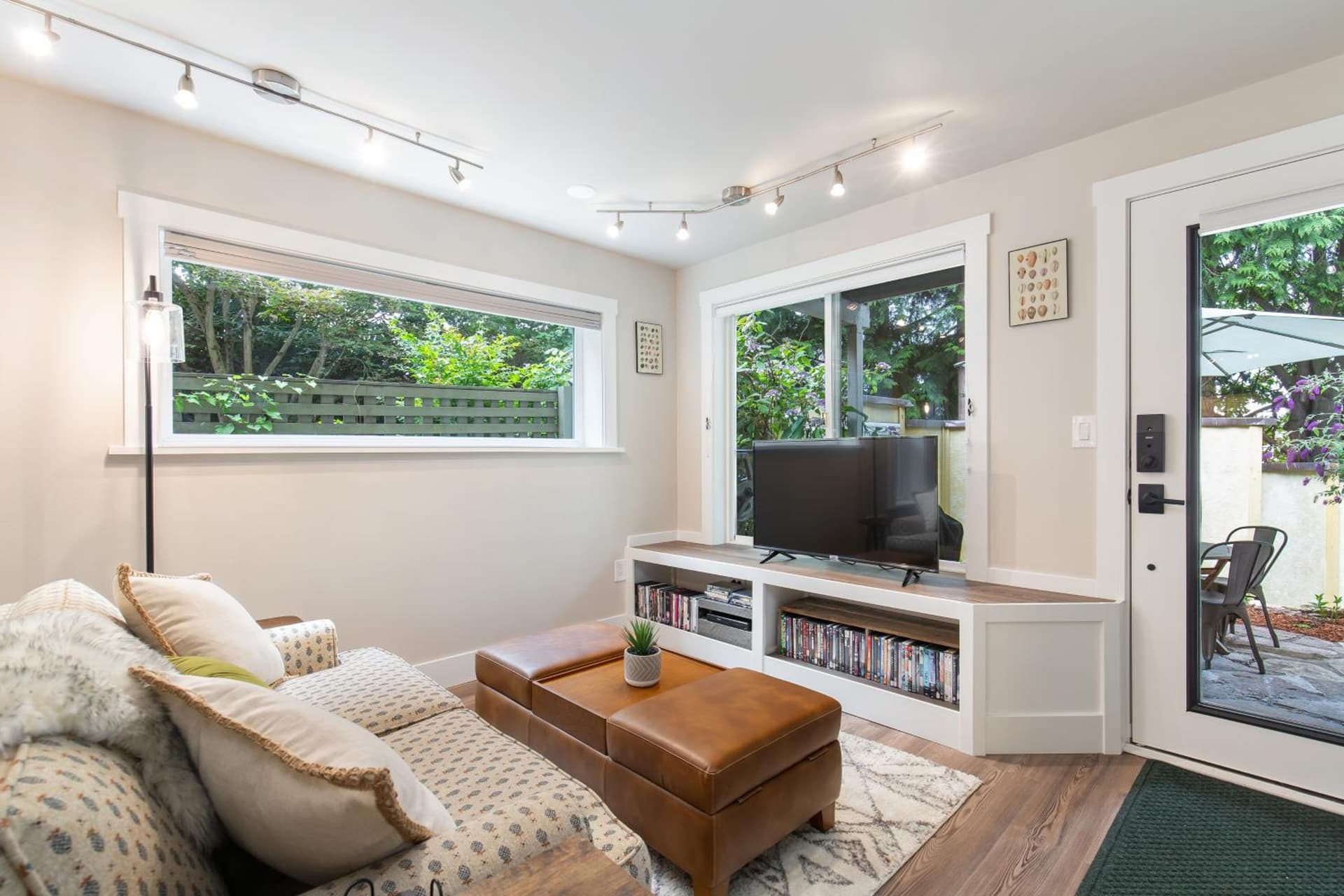 Madison Park Seattle with Outdoor Private Garden and Grill 1BR 1BA property views in Seattle, WA — gallery photo 3