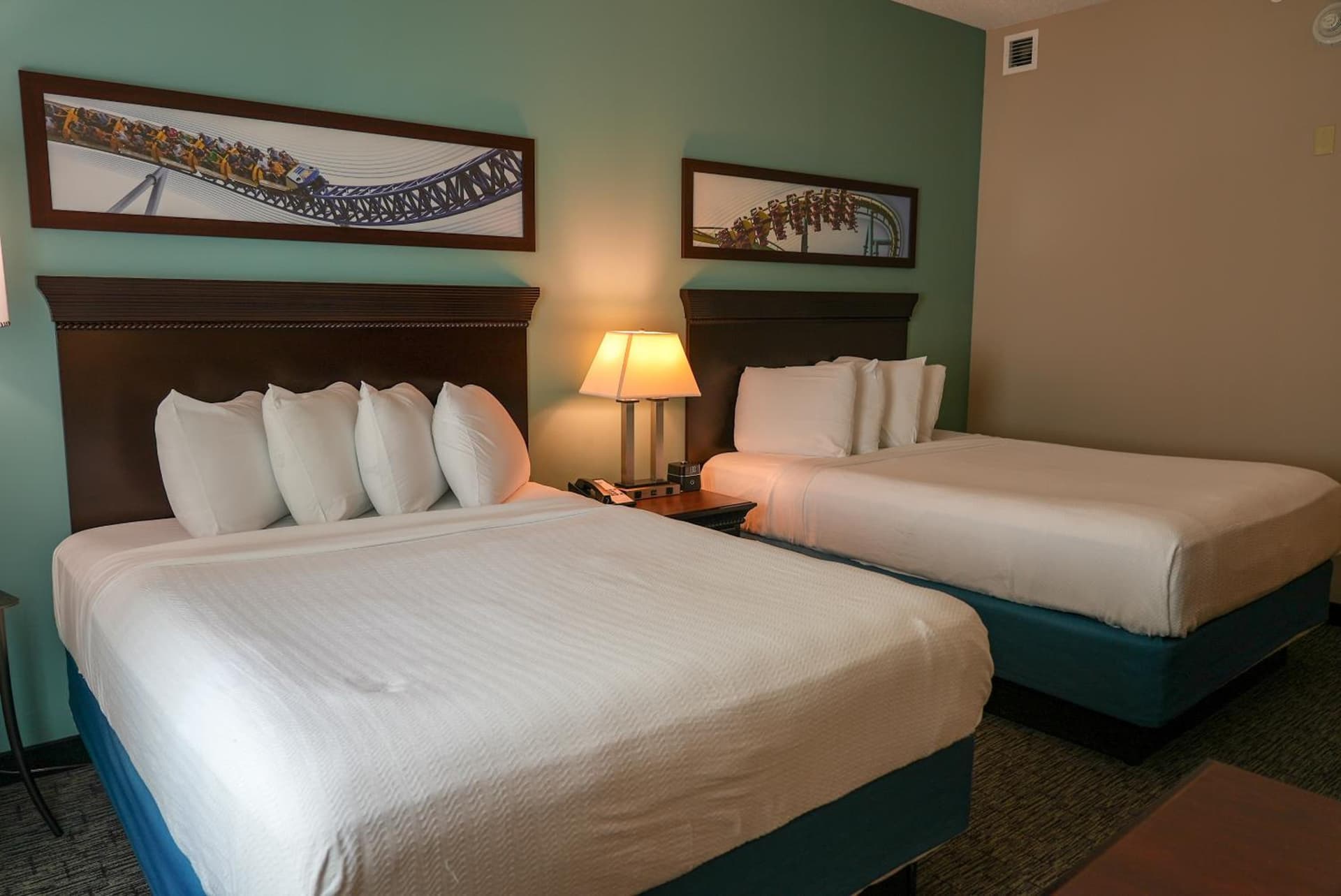 Cedar Point's Express Hotel gallery photo in Sandusky, OH — image 25