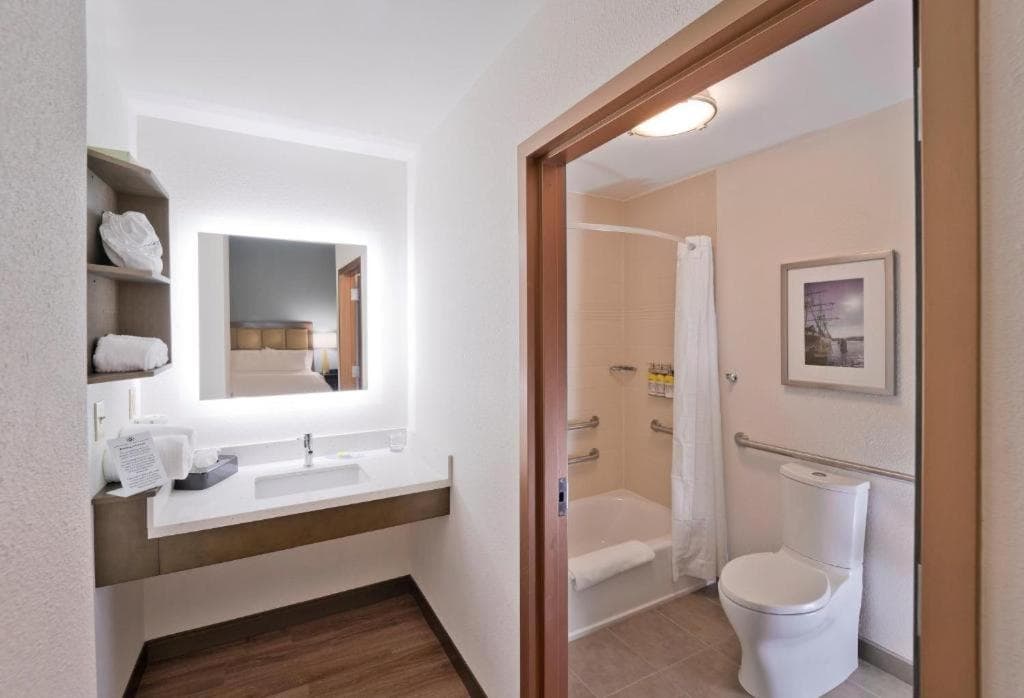 Candlewood Suites Baltimore - Inner Harbor by IHG gallery photo in Baltimore, MD — image 23