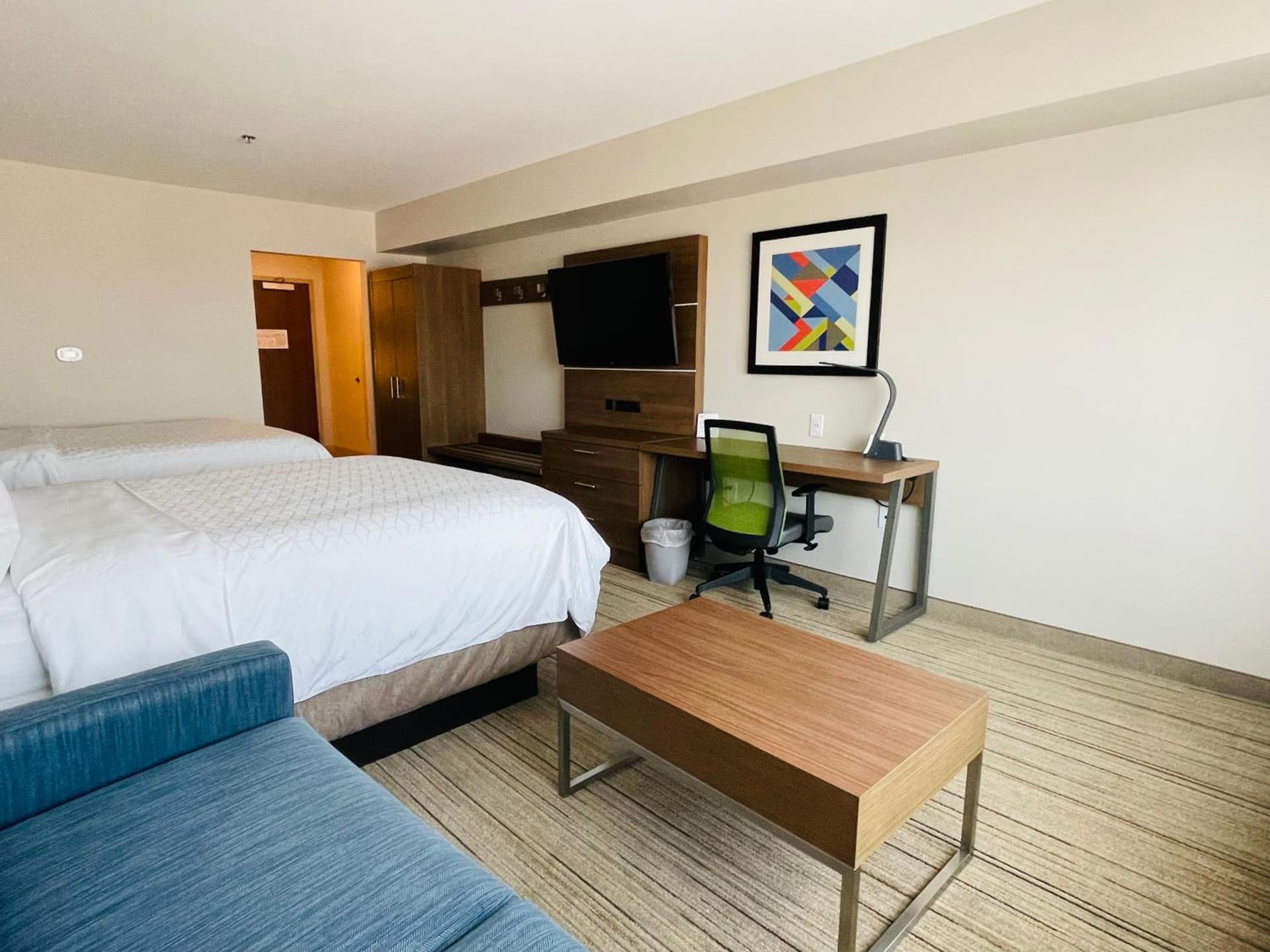 Holiday Inn Express & Suites - Phoenix - Airport North by IHG gallery photo in Phoenix, AZ — image 49