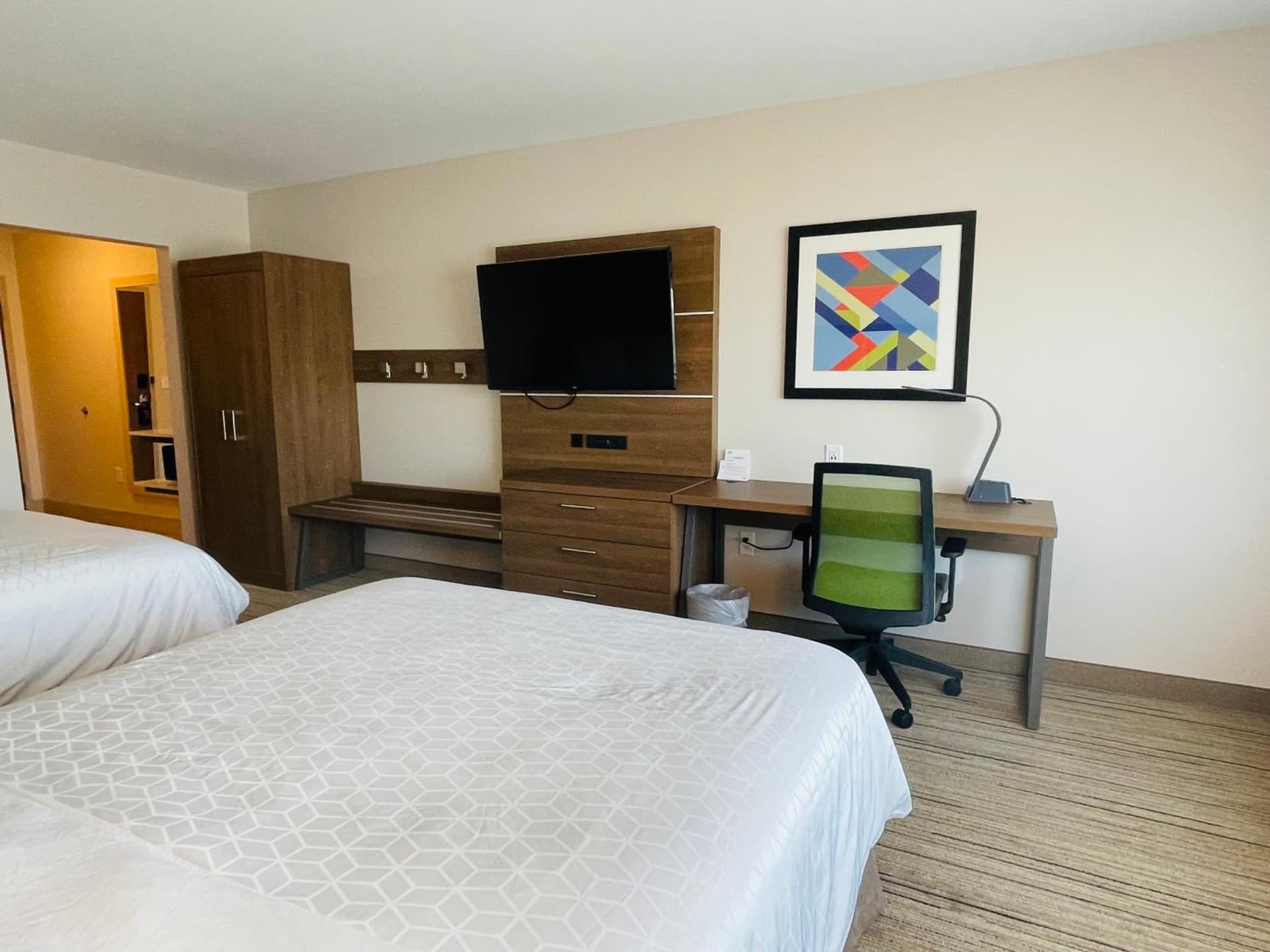 Holiday Inn Express & Suites - Phoenix - Airport North by IHG gallery photo in Phoenix, AZ — image 39