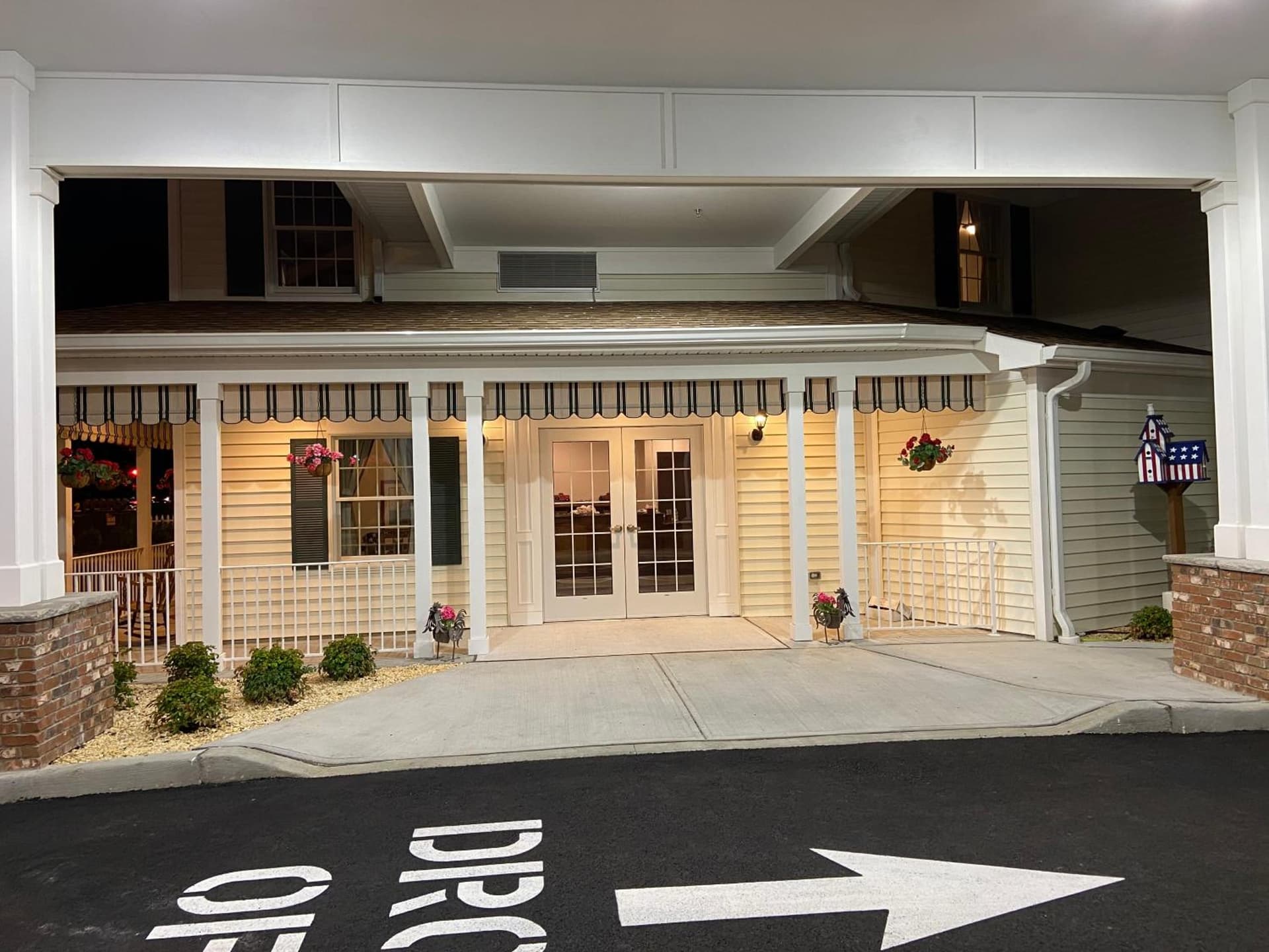 Country Inn of Hazlet interior in Hazlet, NJ — gallery photo 2