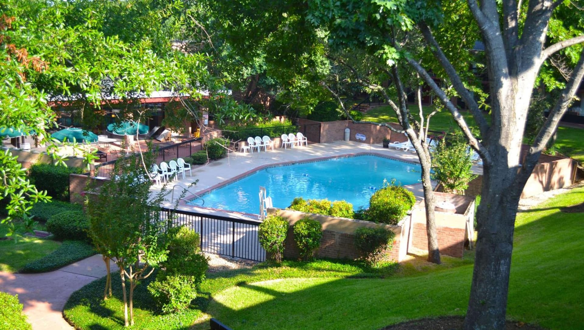 Magnuson Grand Hotel and Conference Center Tyler interior in Tyler, TX — gallery photo 2