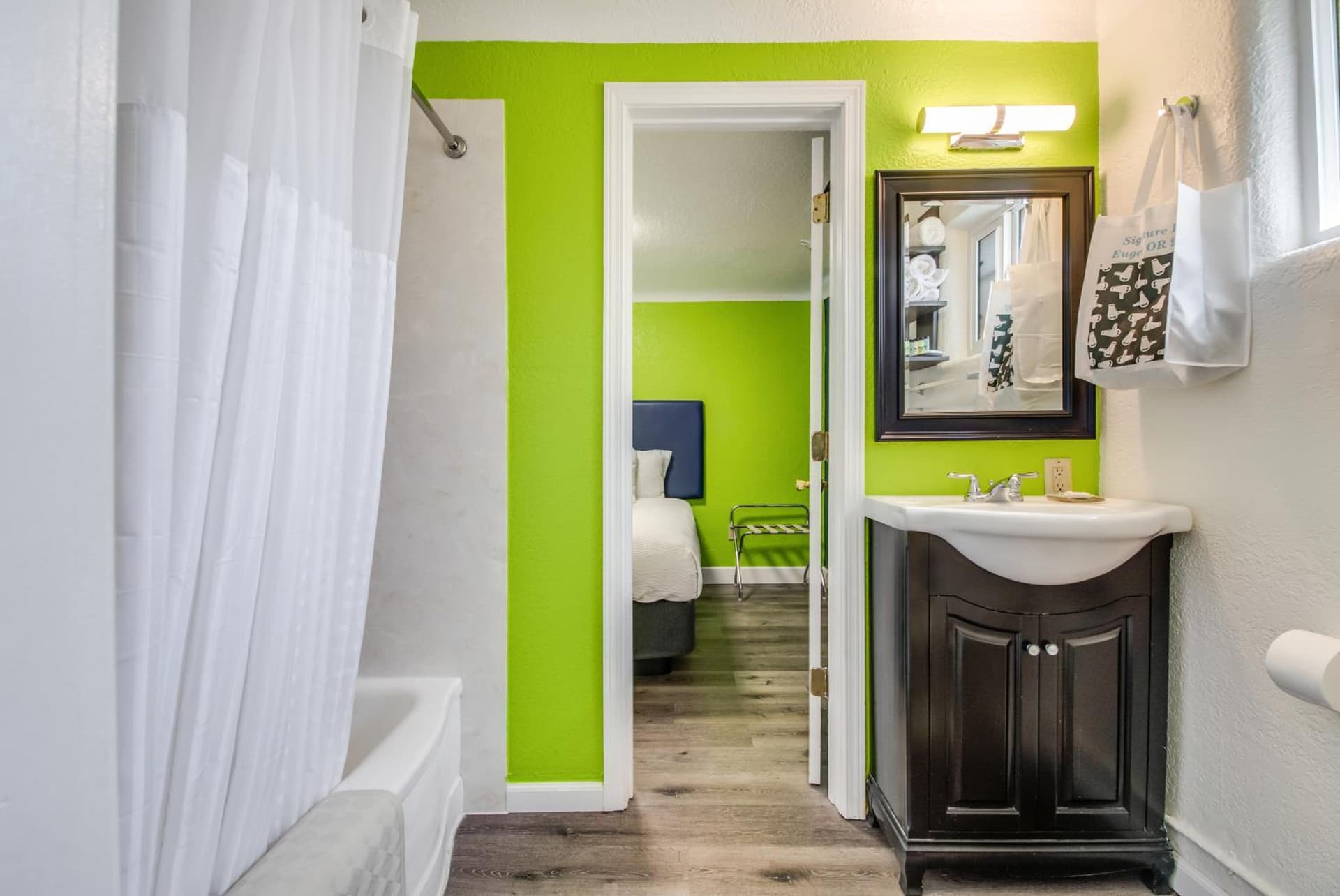 Signature Inn Eugene gallery photo in Eugene, OR — image 17