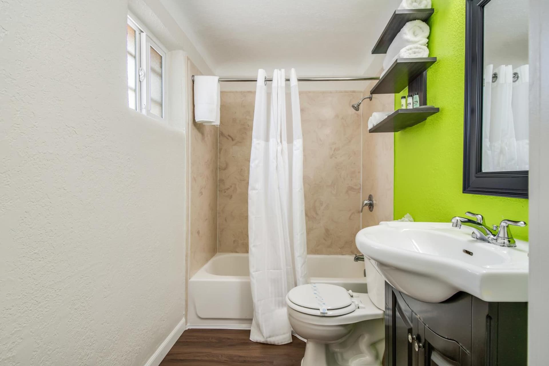 Signature Inn Eugene gallery photo in Eugene, OR — image 36