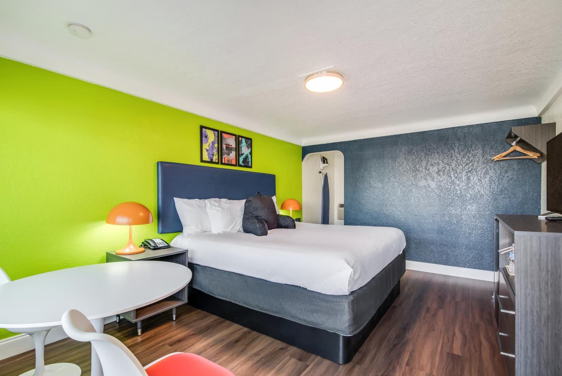 Signature Inn Eugene gallery photo in Eugene, OR — image 9