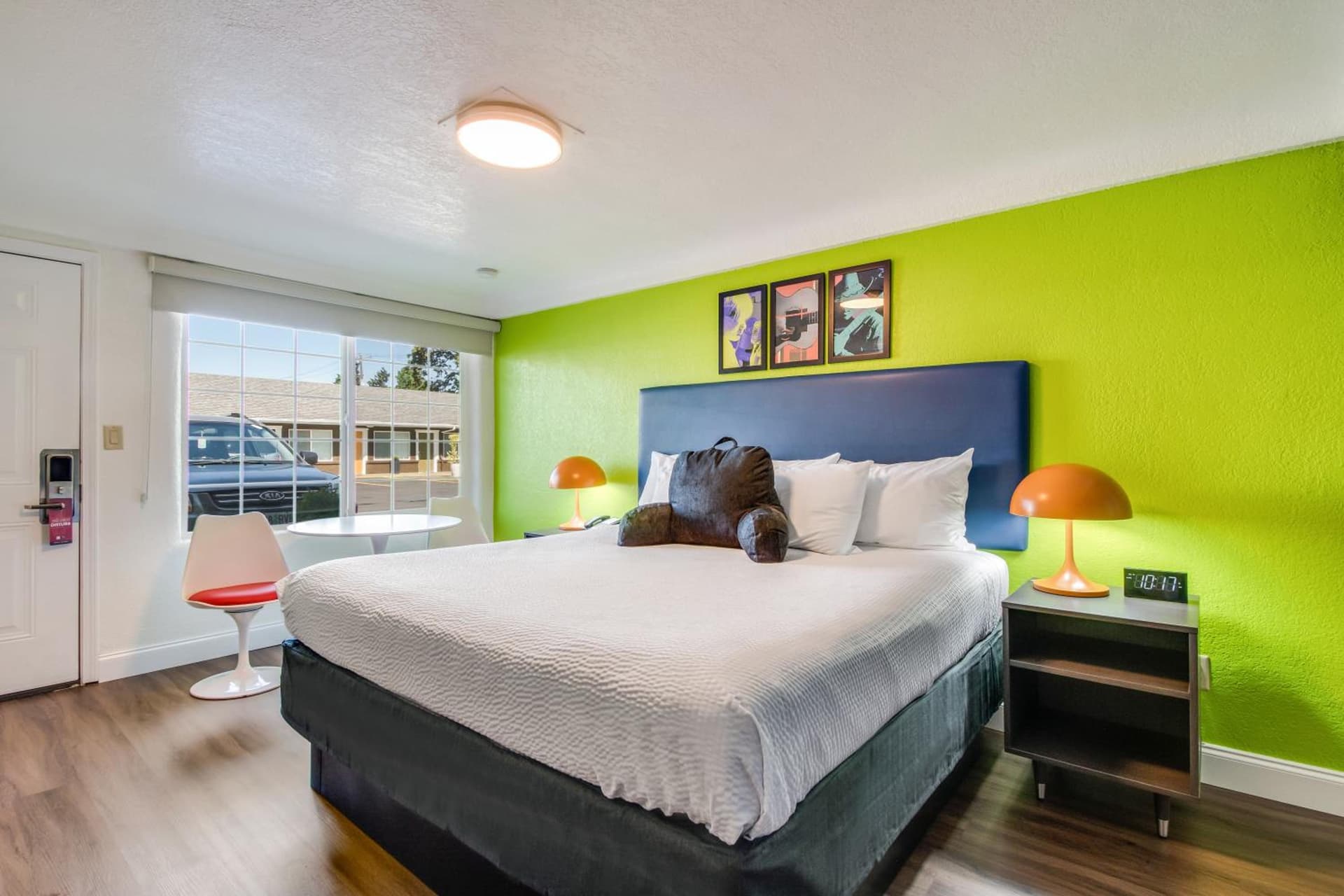 Signature Inn Eugene gallery photo in Eugene, OR — image 11