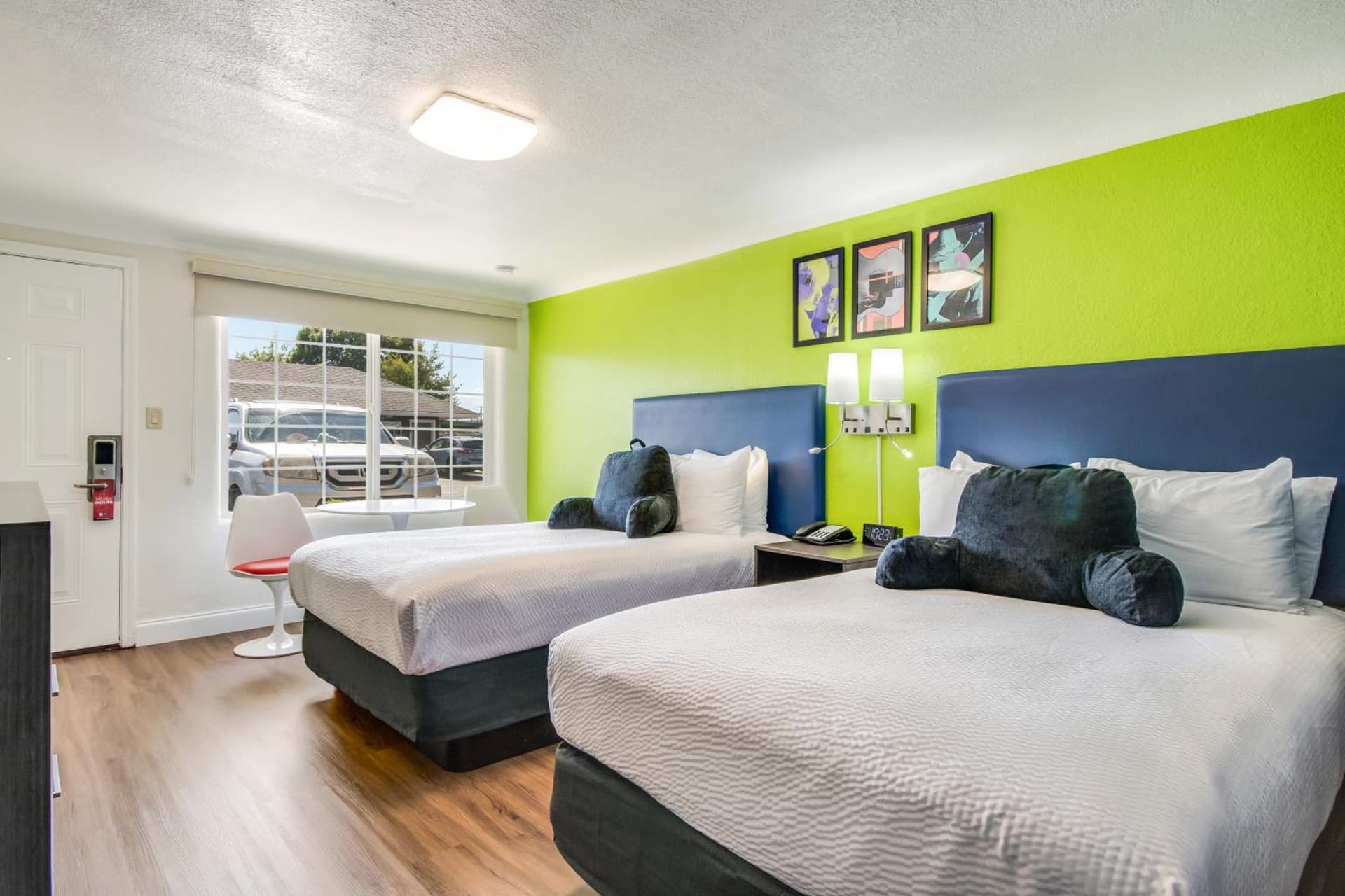 Signature Inn Eugene gallery photo in Eugene, OR — image 19