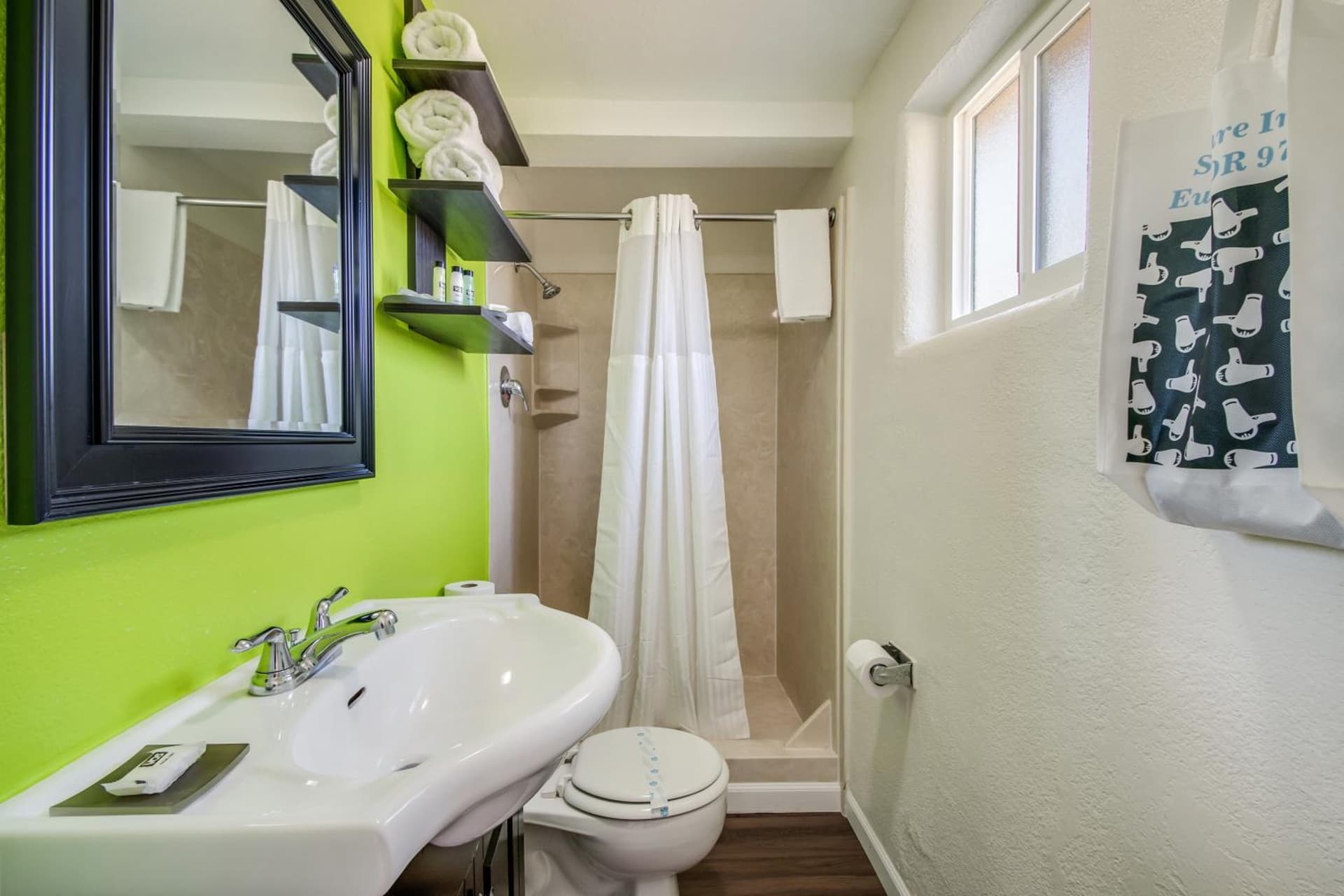 Signature Inn Eugene gallery photo in Eugene, OR — image 13
