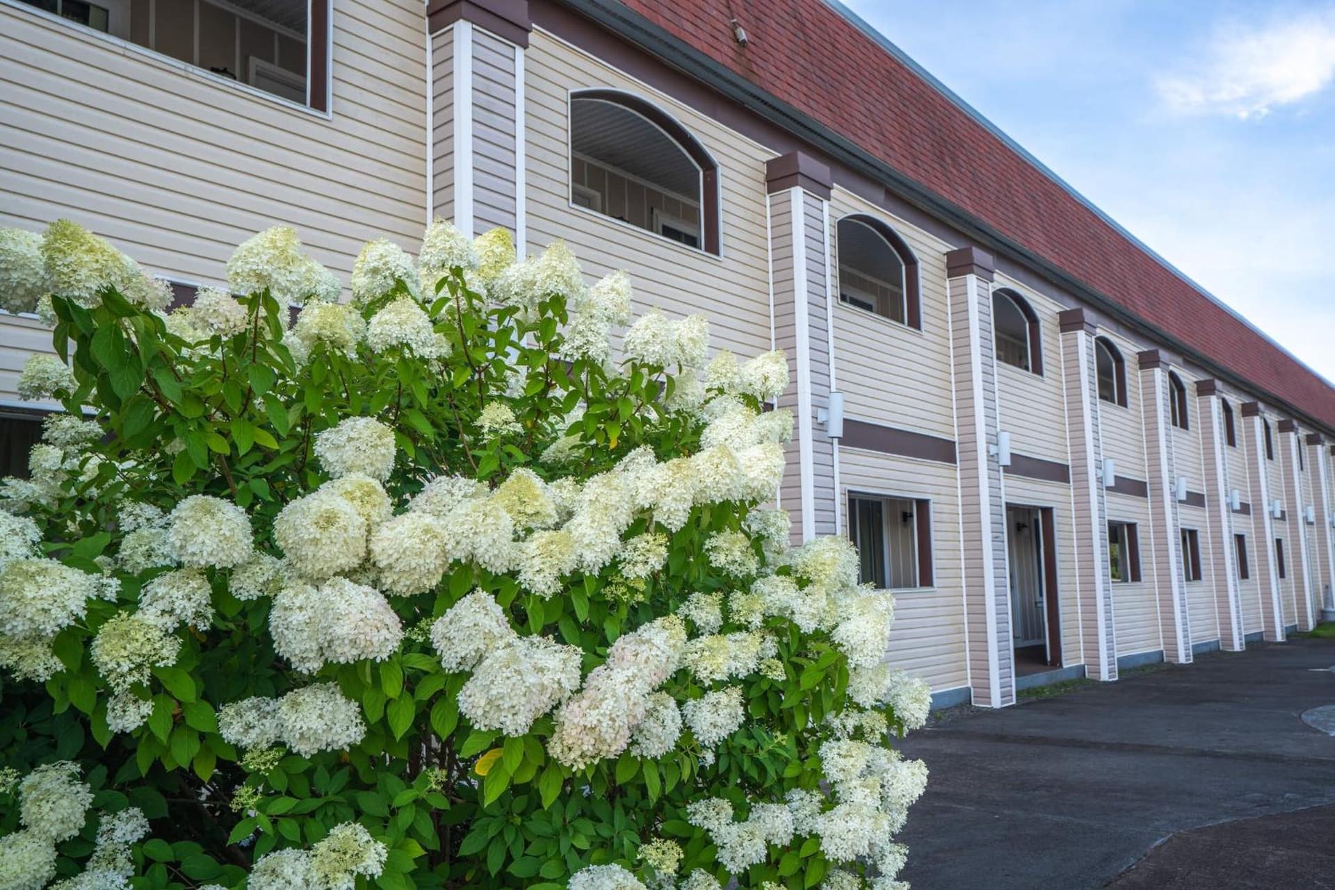 The Bridgeway featured exterior or lobby in Bourne, MA — similar hotel