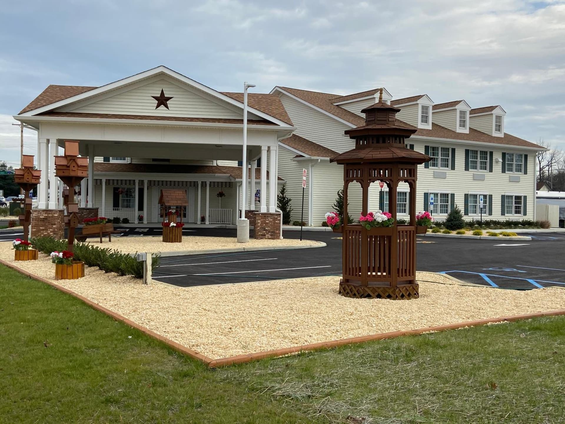 Country Inn of Hazlet gallery photo in Hazlet, NJ — image 11