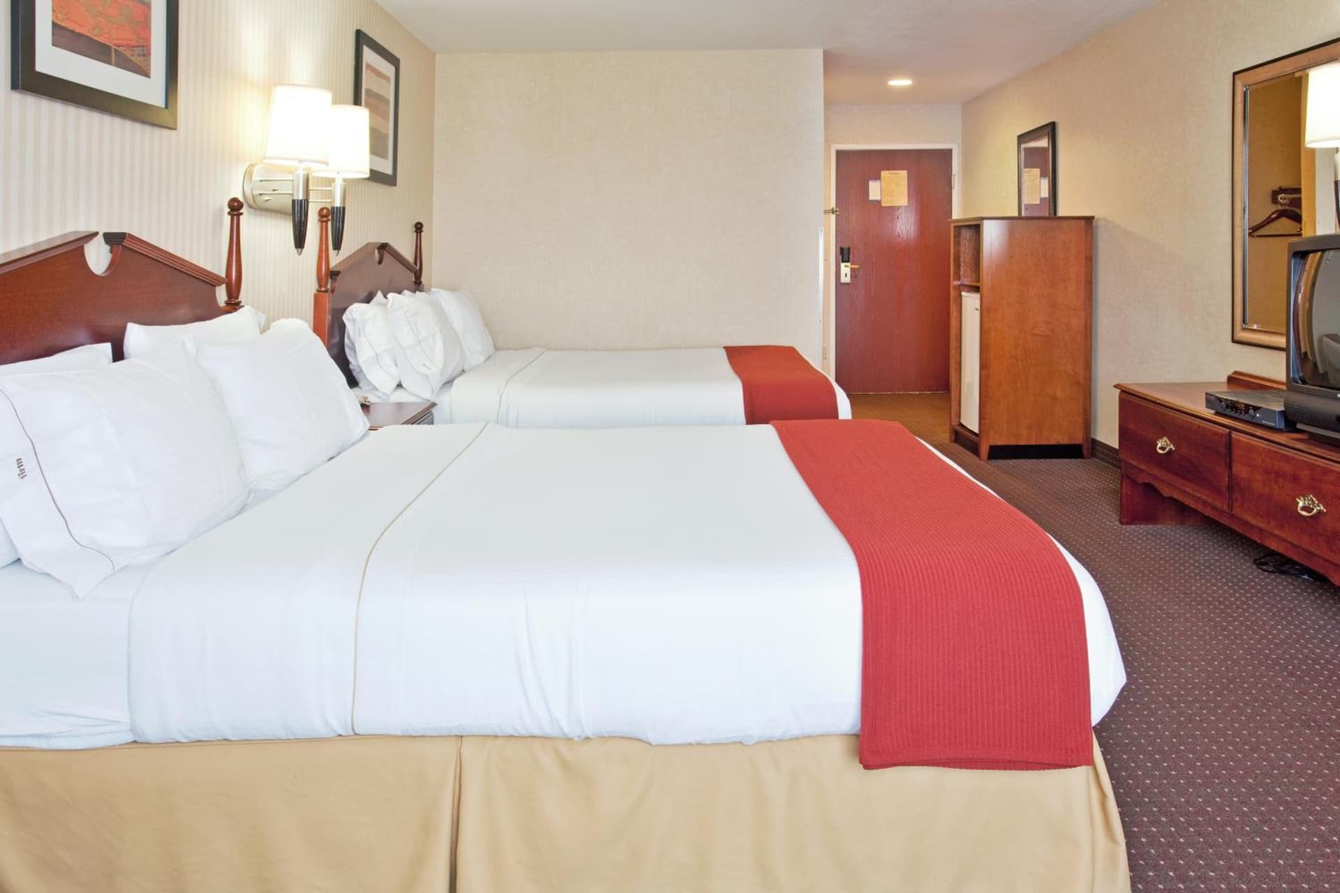 Holiday Inn Express Hotel & Suites Wabash by IHG property views in Wabash, IN — gallery photo 3