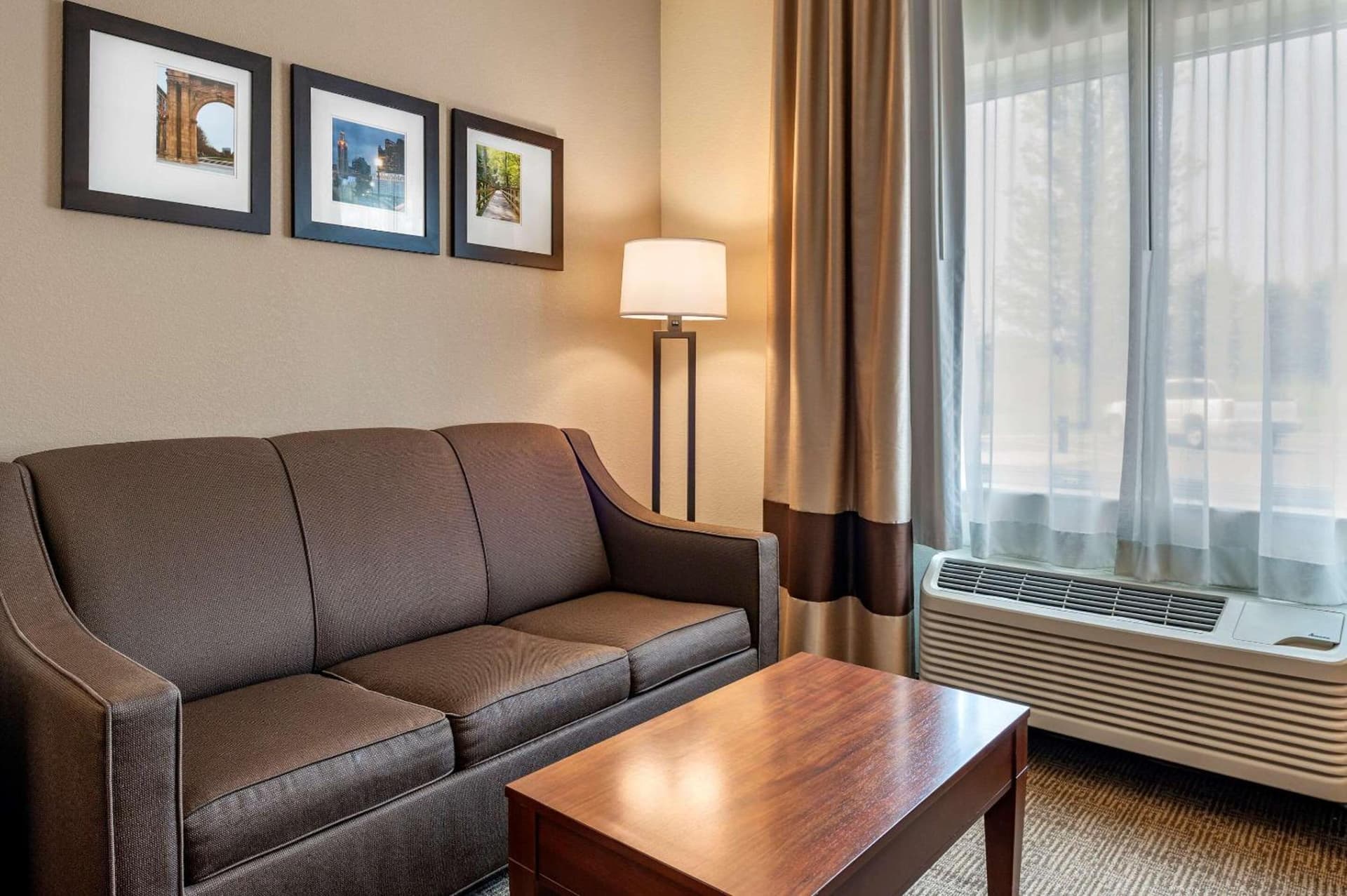 Comfort Suites Columbus West - Hilliard gallery photo in Columbus, OH — image 11