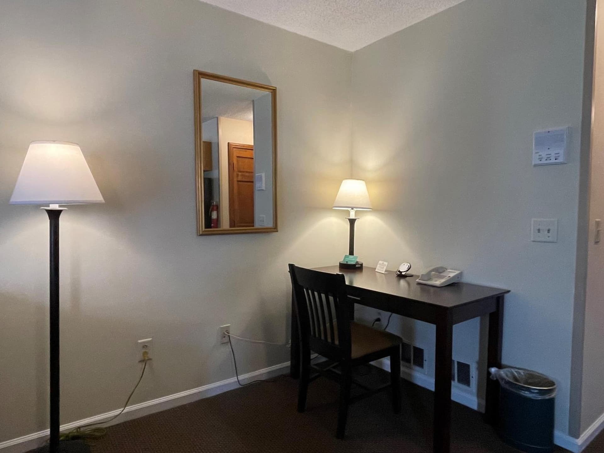 The Central Downtown Inn Suites interior in Pittsfield, MA — gallery photo 2