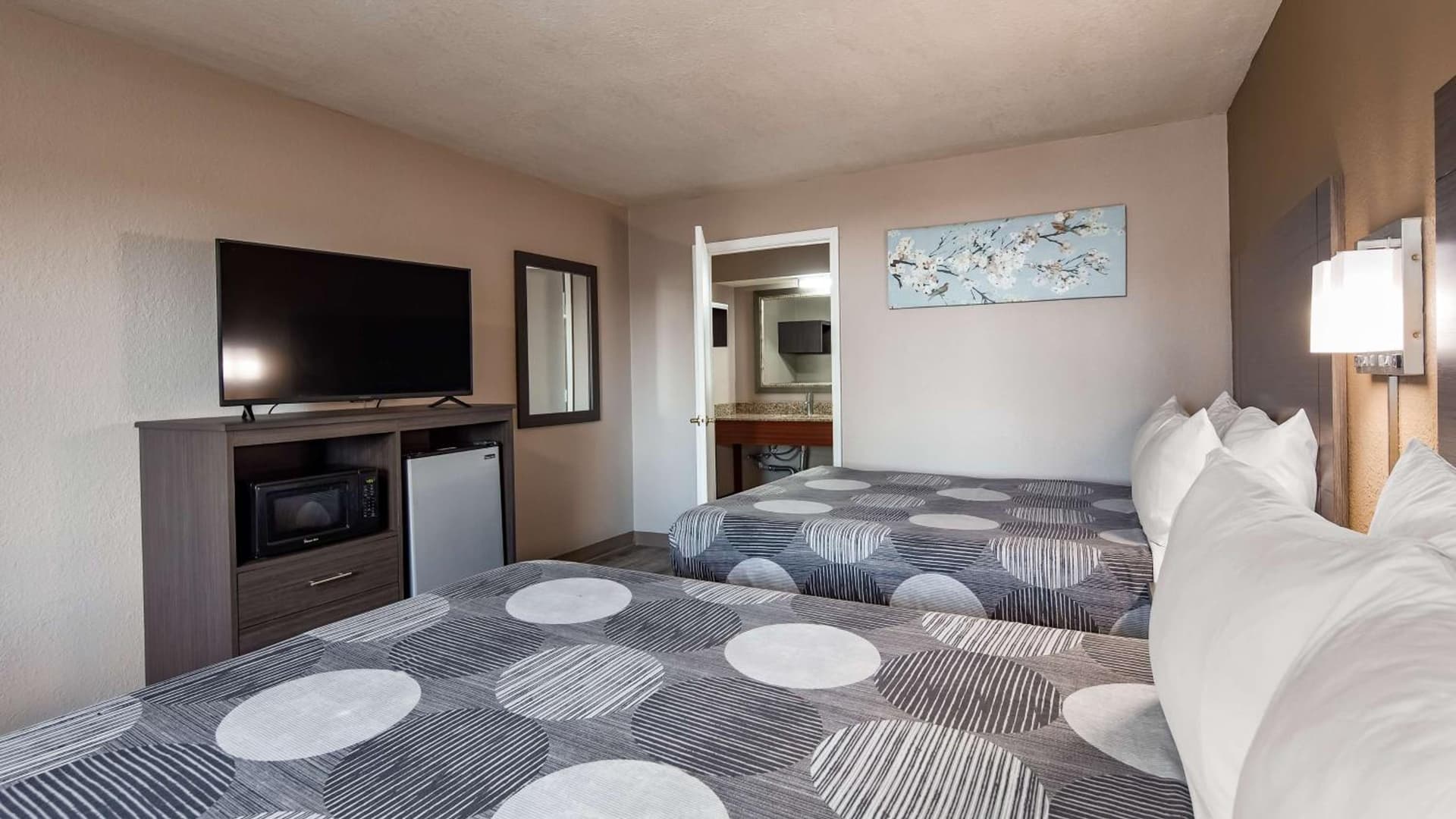 SureStay Hotel By Best Western Olathe gallery photo in Olathe, KS — image 10
