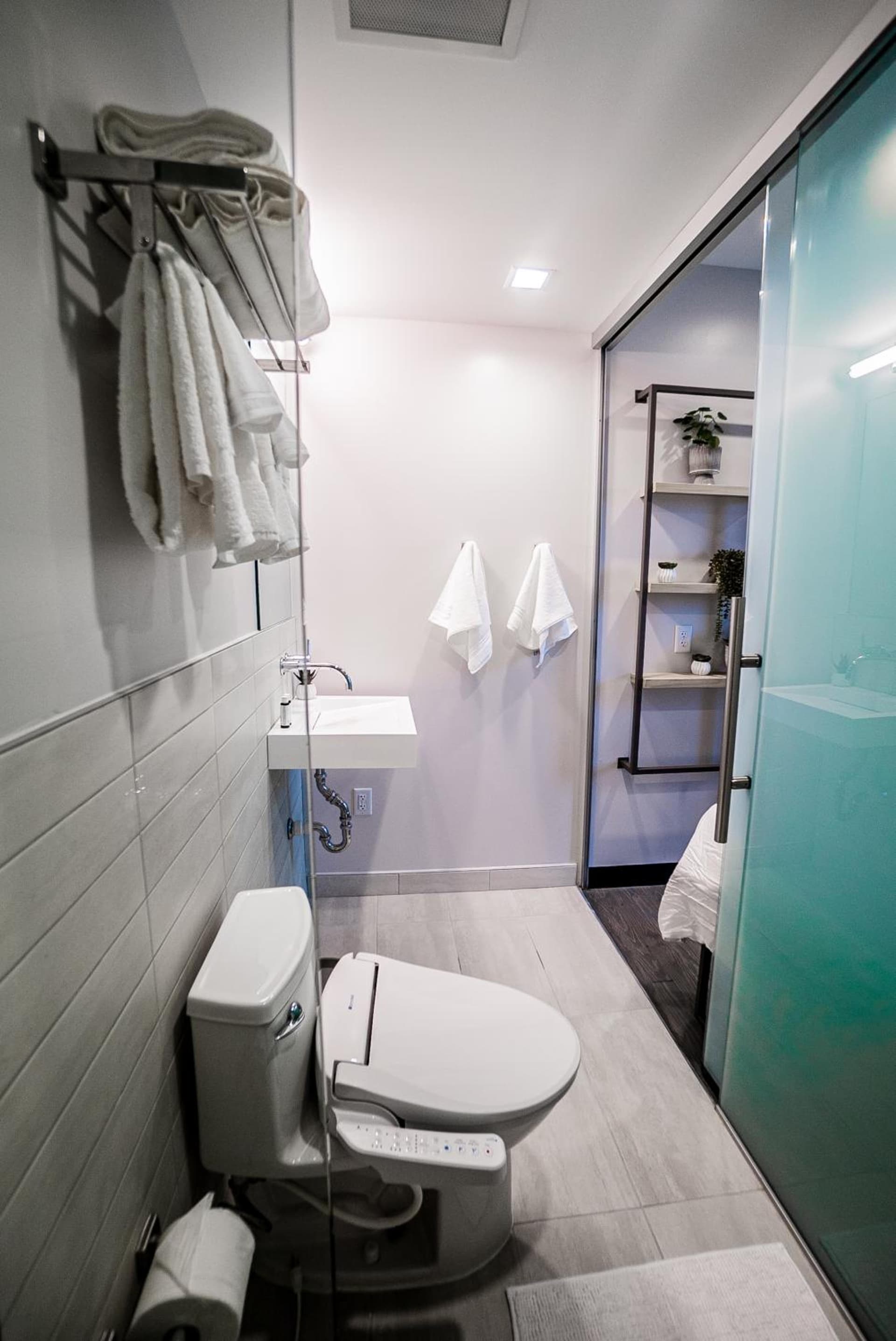 SOVA Micro-Room & Social Hotel gallery photo in Dallas, TX — image 31