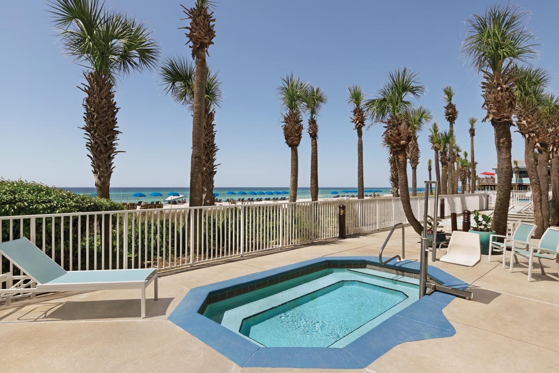 Radisson Beachfront Hotel - Panama City Beach gallery photo in Panama City Beach, FL — image 8