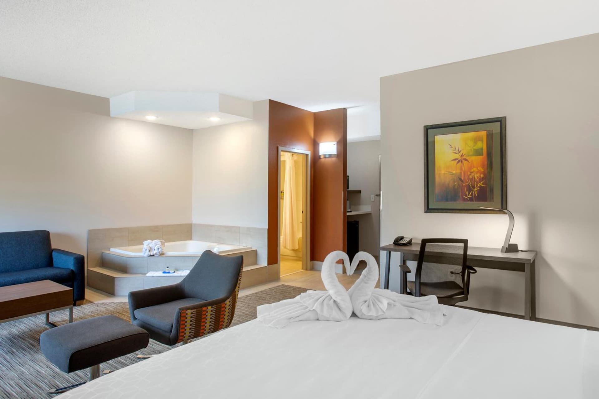 Holiday Inn Express Branson- Green Mountain Drive by IHG property views in Branson, MO — gallery photo 3