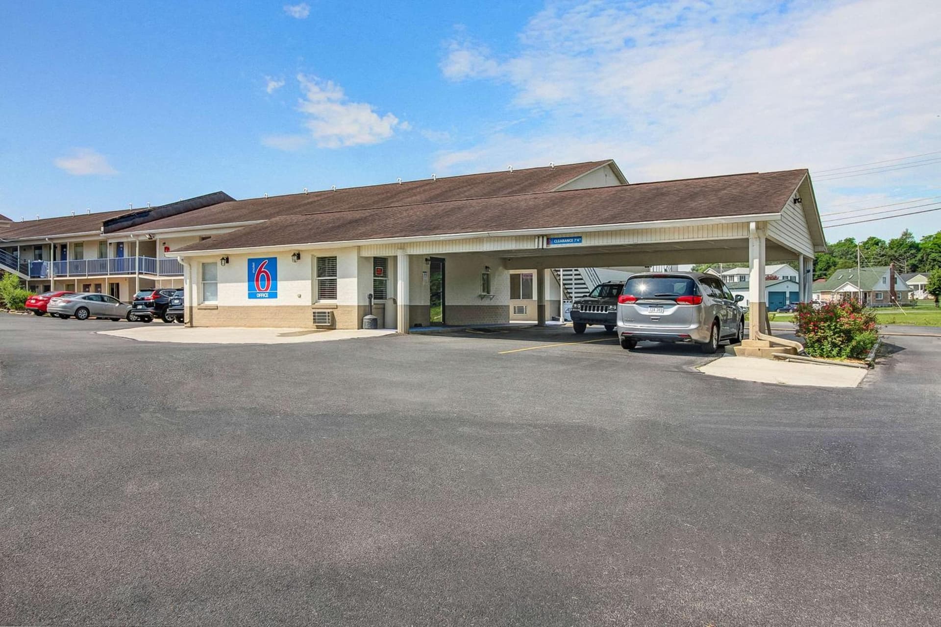 Motel 6-Charles Town, WV interior in Charles Town, WV — gallery photo 2