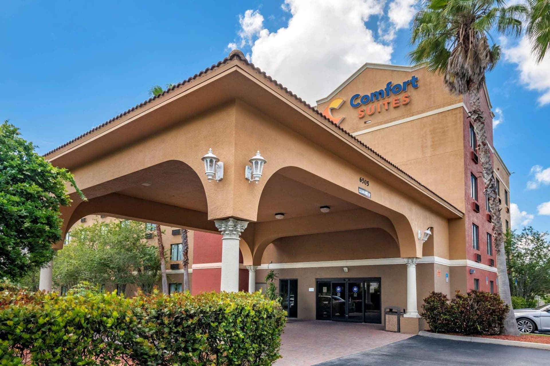 Comfort Suites Fort Pierce I-95 interior in Fort Pierce, FL — gallery photo 2