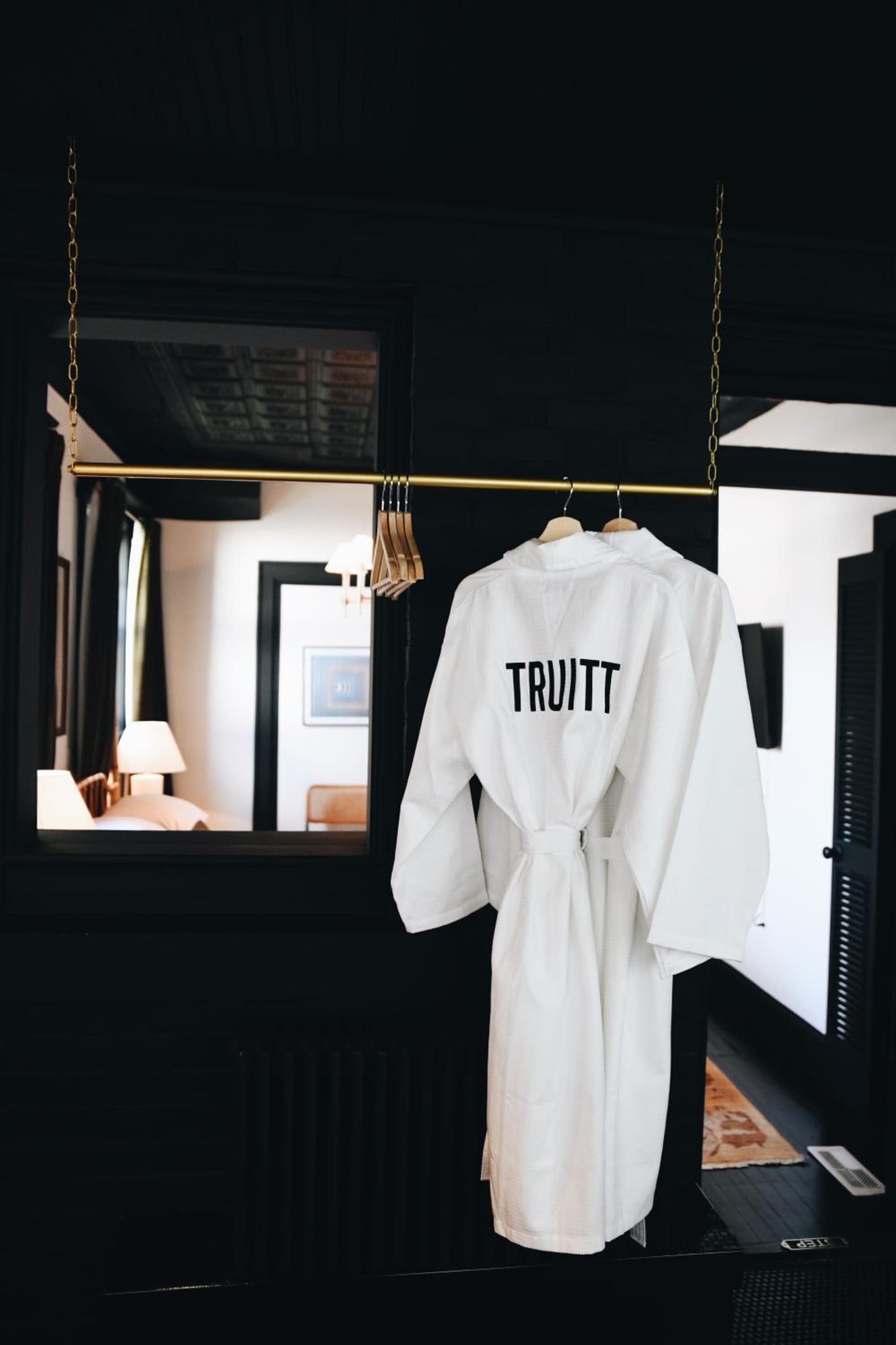 The Truitt gallery photo in Kansas City, MO — image 15