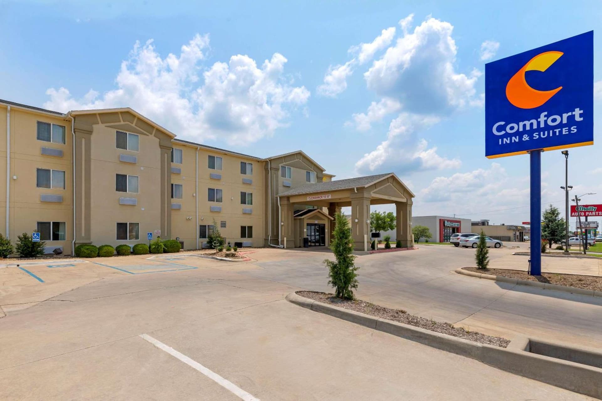 Comfort Inn & Suites Ponca City near Marland Mansion interior in Ponca City, OK — gallery photo 2
