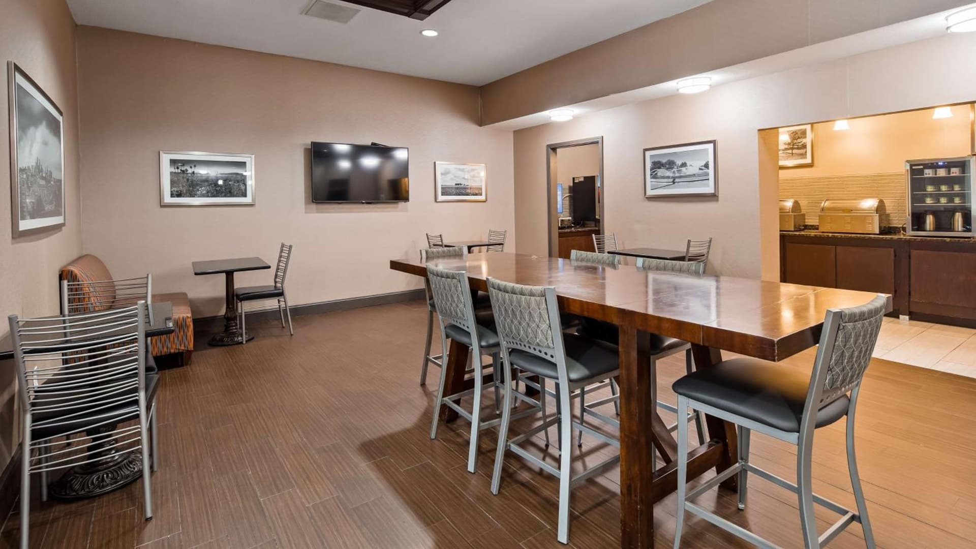 Best Western Plus Lee's Summit Hotel & Suites gallery photo in Lees Summit, MO — image 10