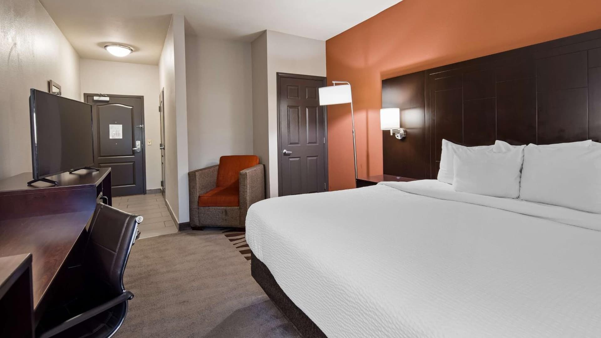 Best Western Plus Lee's Summit Hotel & Suites gallery photo in Lees Summit, MO — image 23